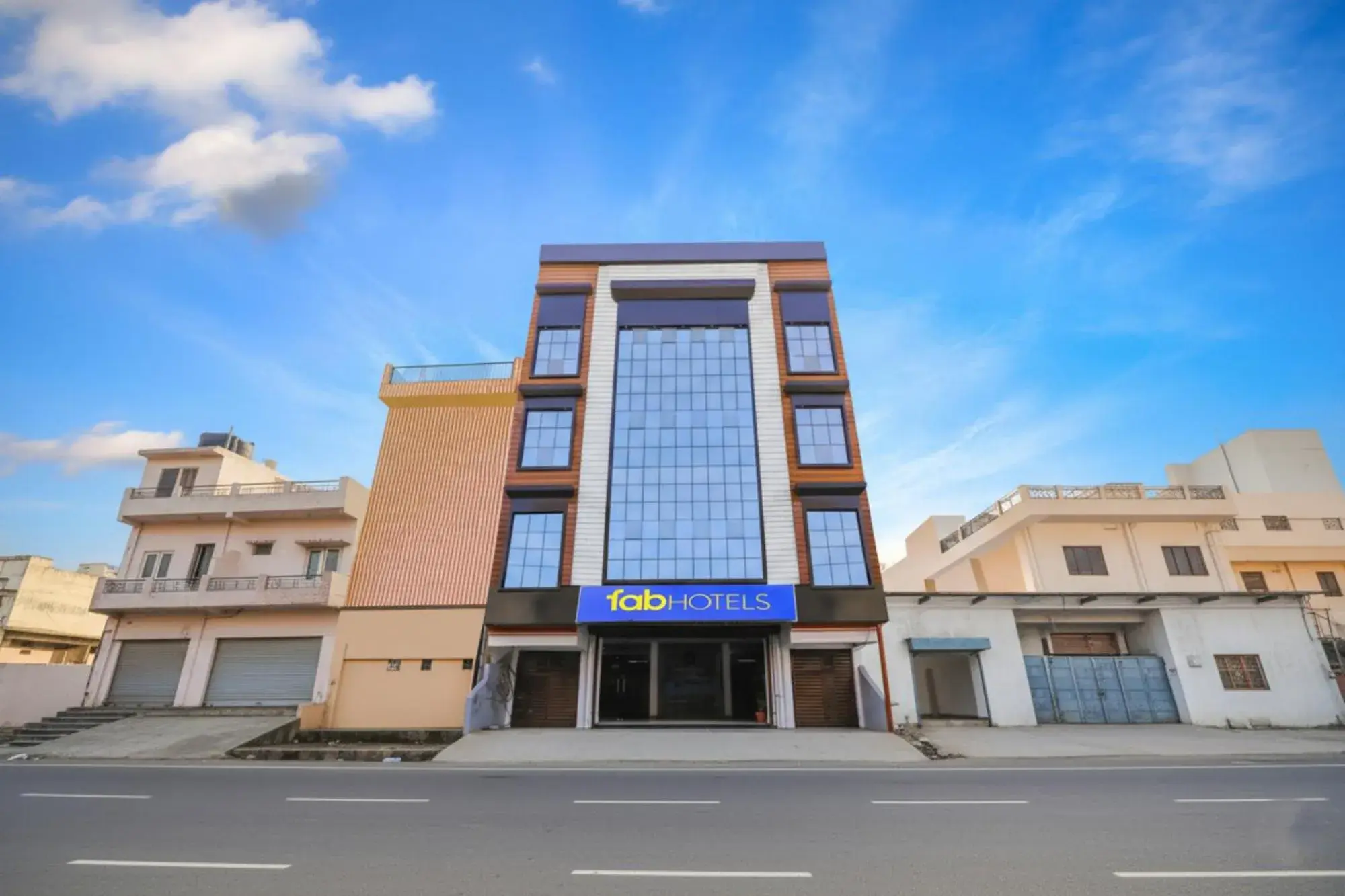 Property building in FabHotel Triveni Property building in FabHotel Triveni