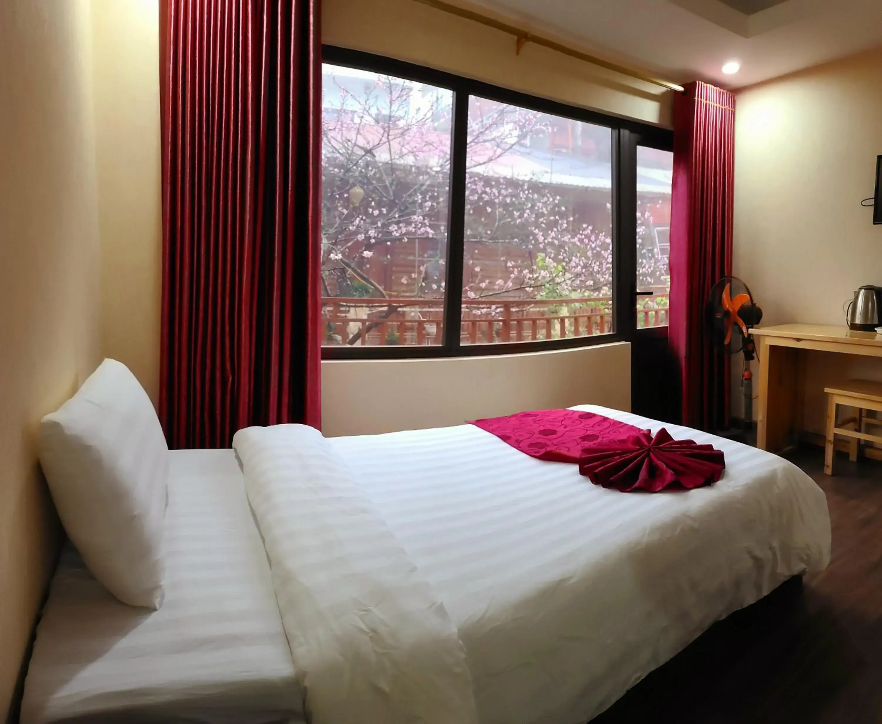 Family Room with Garden View in Dang Khoa Garden Inn Family Room with Garden View in Dang Khoa Garden Inn