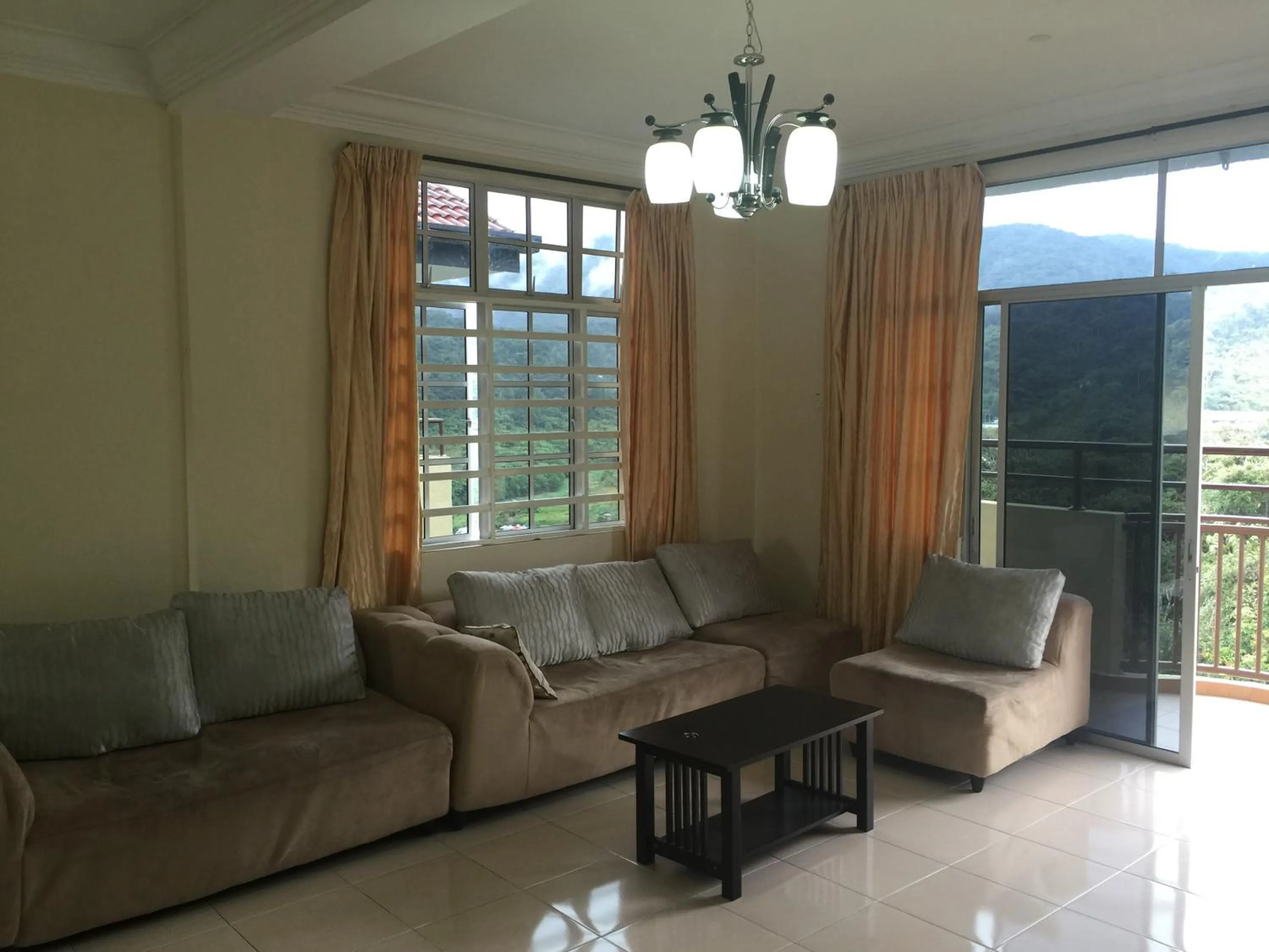 Cameron Supersave Apartment @ Crown Imperial Court