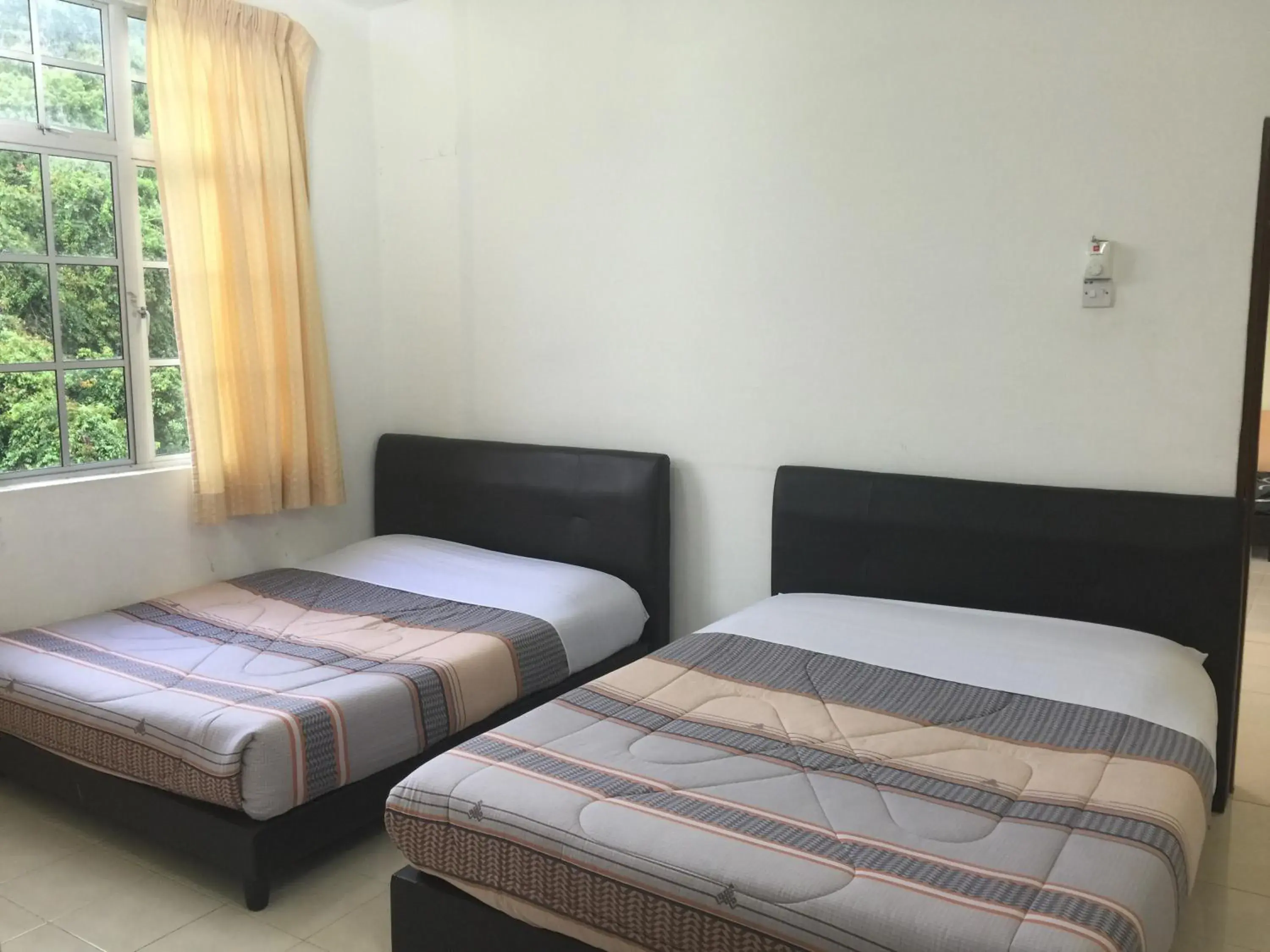 Bed in Cameron Supersave Apartment @ Crown Imperial Court Bed in Cameron Supersave Apartment @ Crown Imperial Court