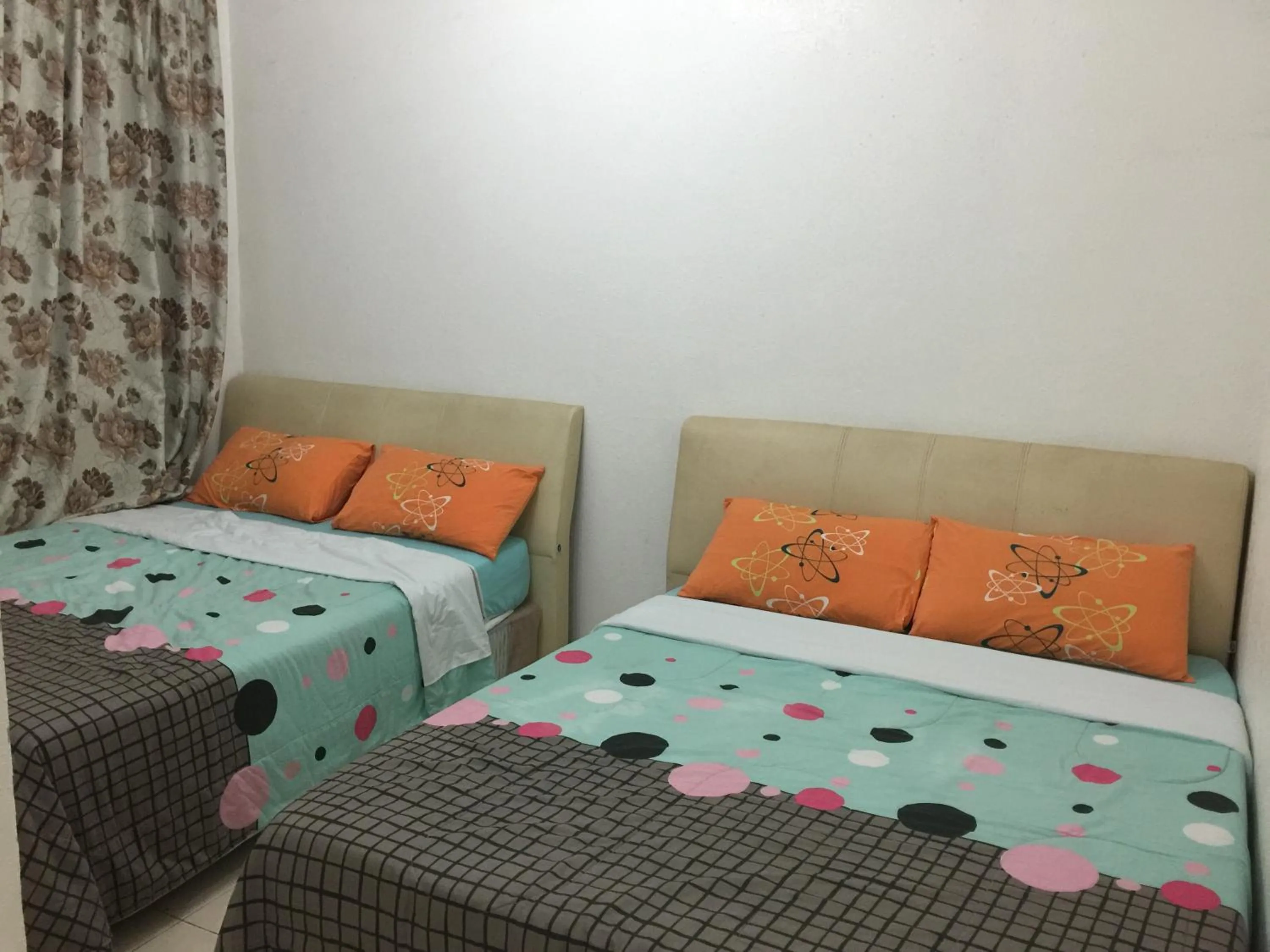 Bed in Cameron Supersave Apartment @ Crown Imperial Court