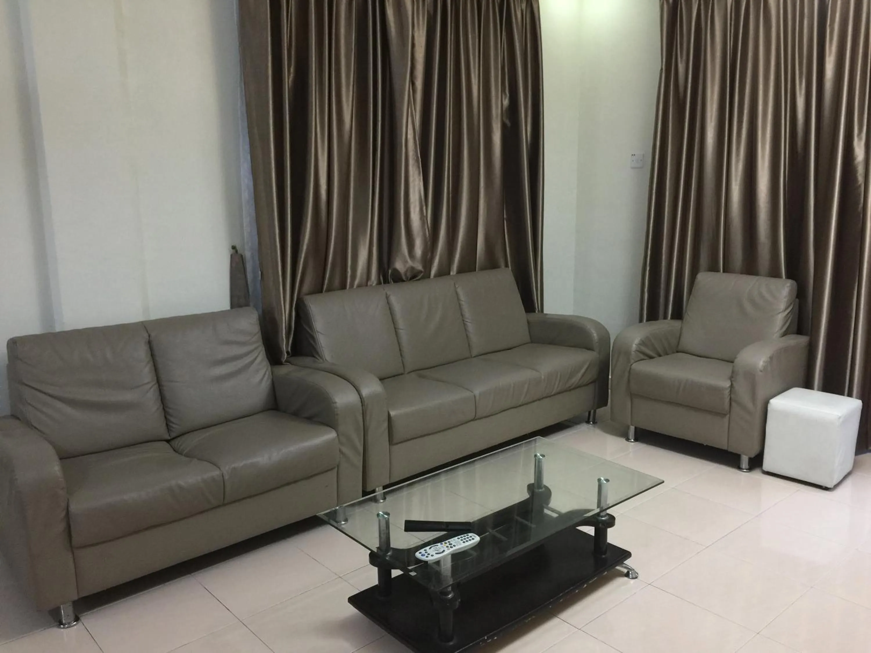 Cameron Supersave Apartment @ Crown Imperial Court