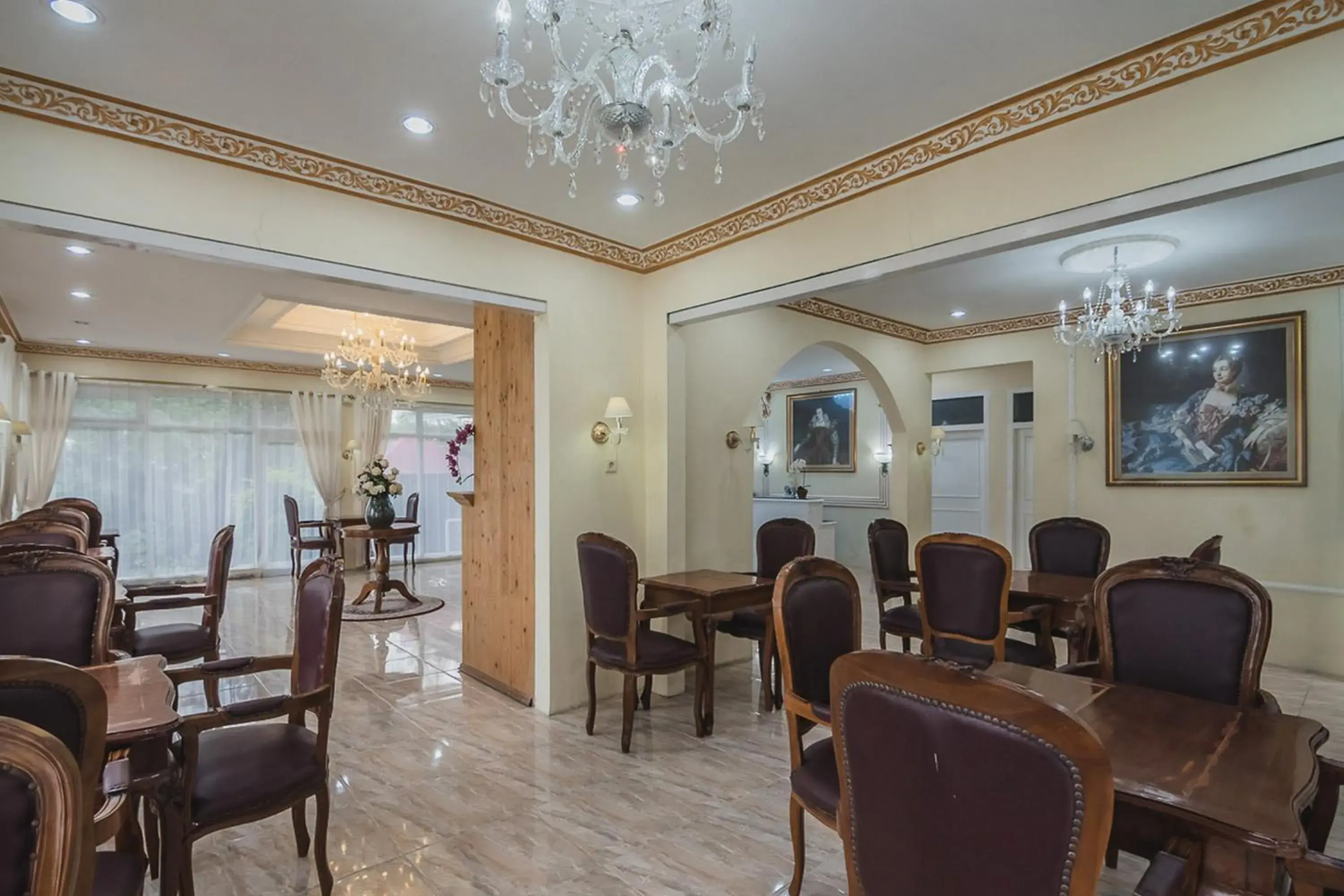 Restaurant/places to eat in Urbanview Hotel Mon Bel Cibodas by RedDoorz Restaurant/places to eat in Urbanview Hotel Mon Bel Cibodas by RedDoorz