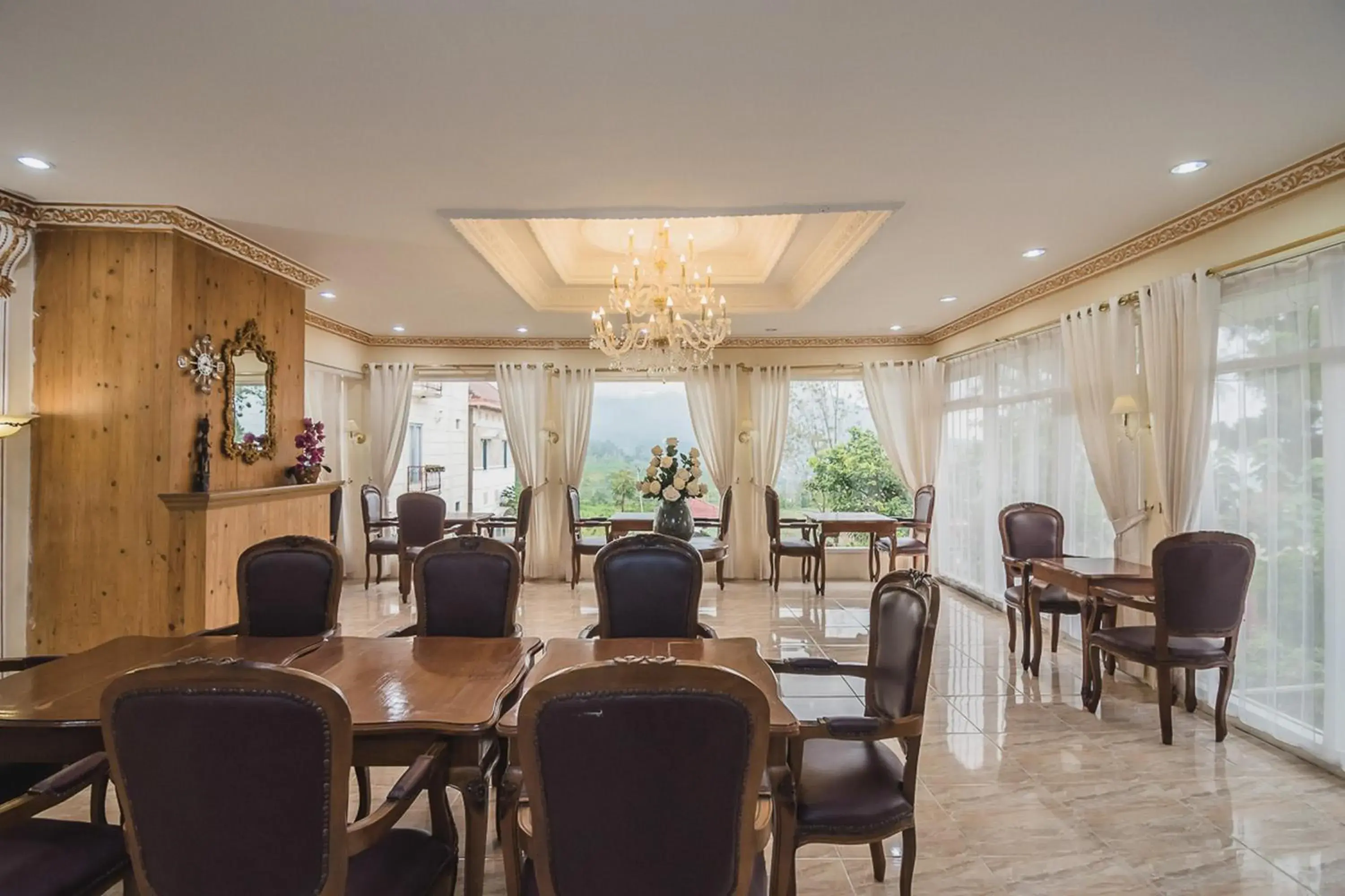 Restaurant/places to eat in Urbanview Hotel Mon Bel Cibodas by RedDoorz Restaurant/places to eat in Urbanview Hotel Mon Bel Cibodas by RedDoorz