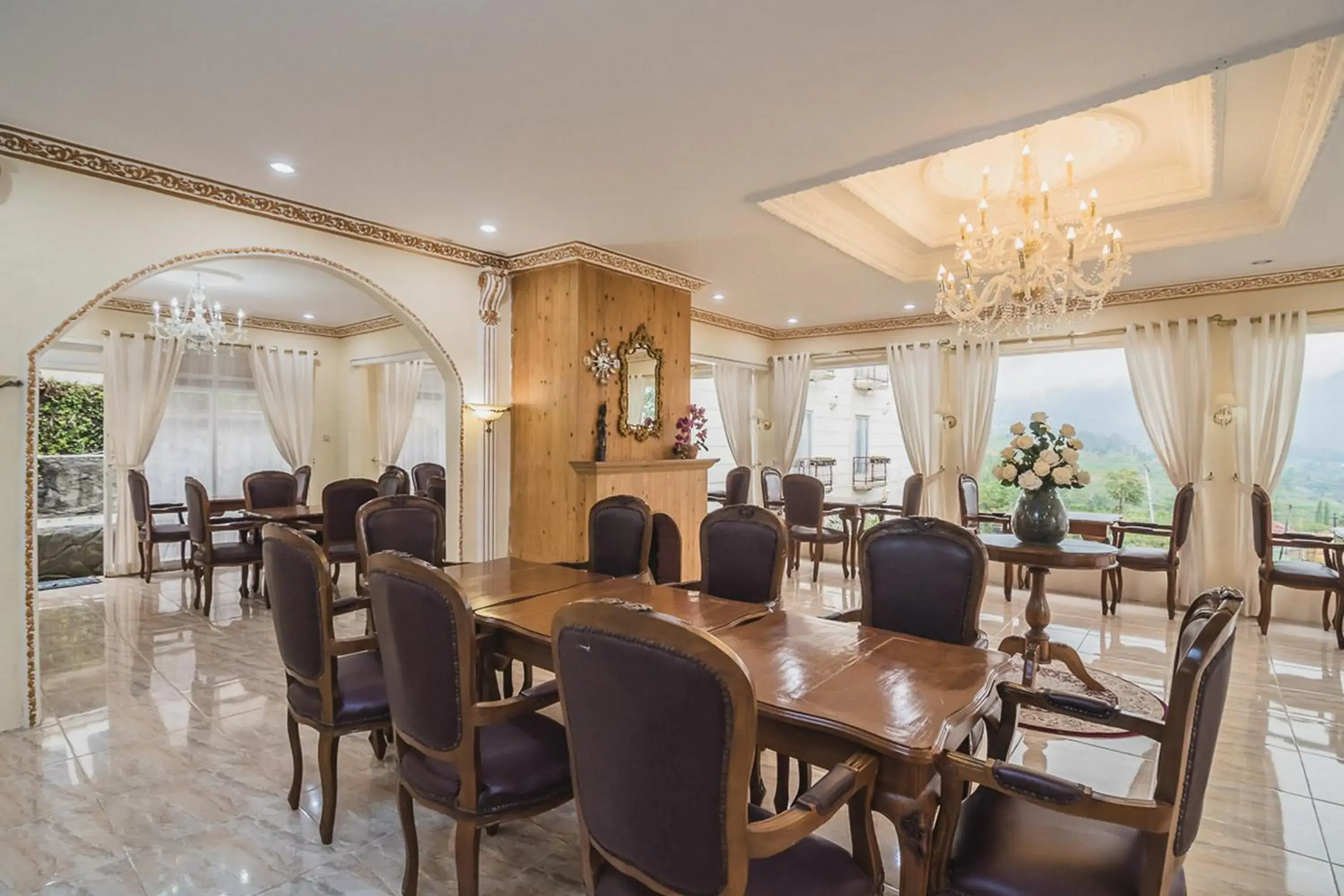 Restaurant/places to eat in Urbanview Hotel Mon Bel Cibodas by RedDoorz Restaurant/places to eat in Urbanview Hotel Mon Bel Cibodas by RedDoorz