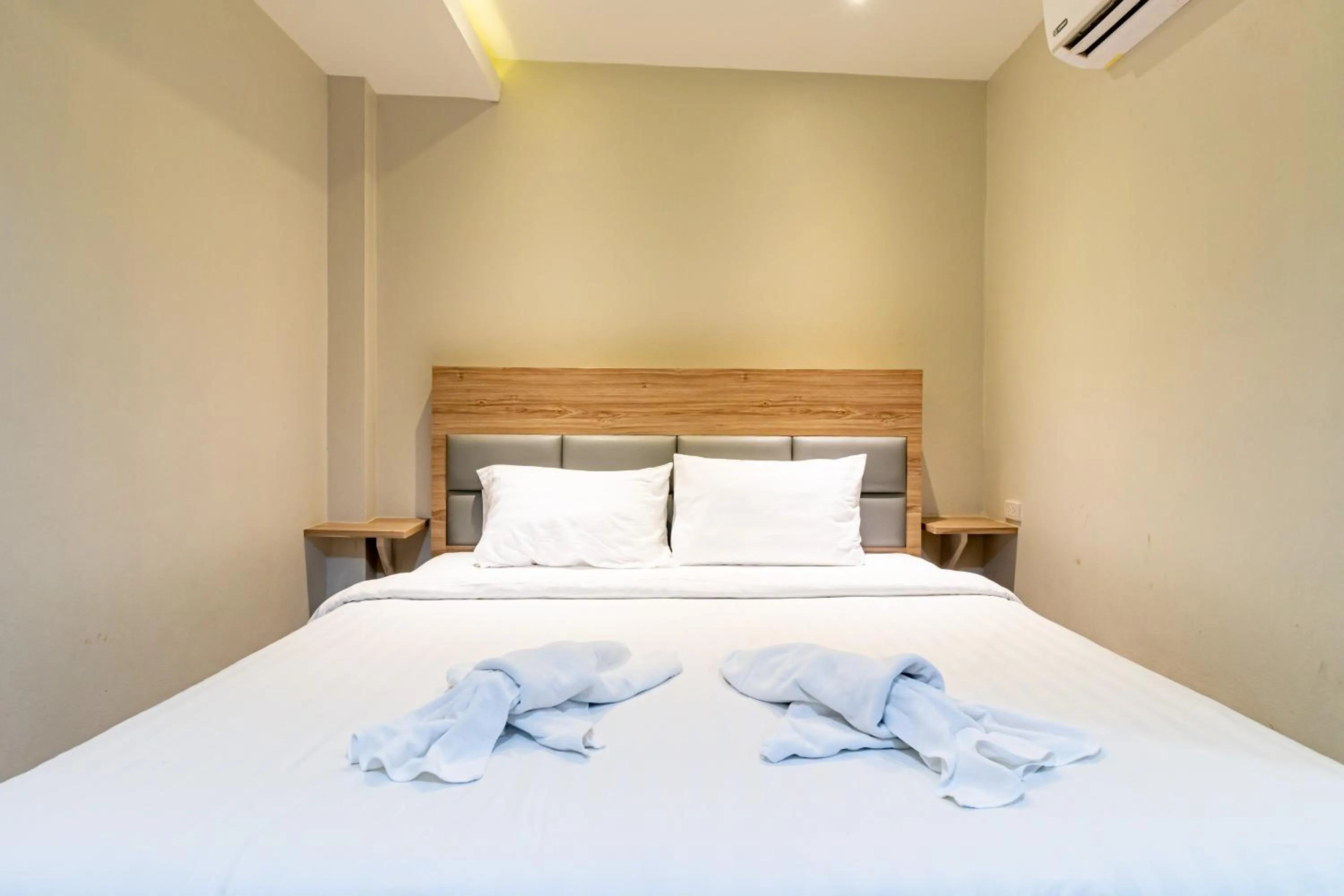 Bedroom, Bed in Oun Residence