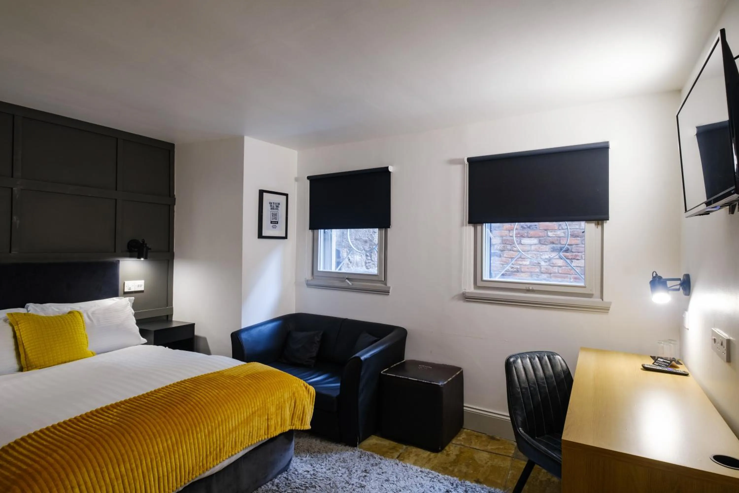 Bed in Siberia Bar & Hotel