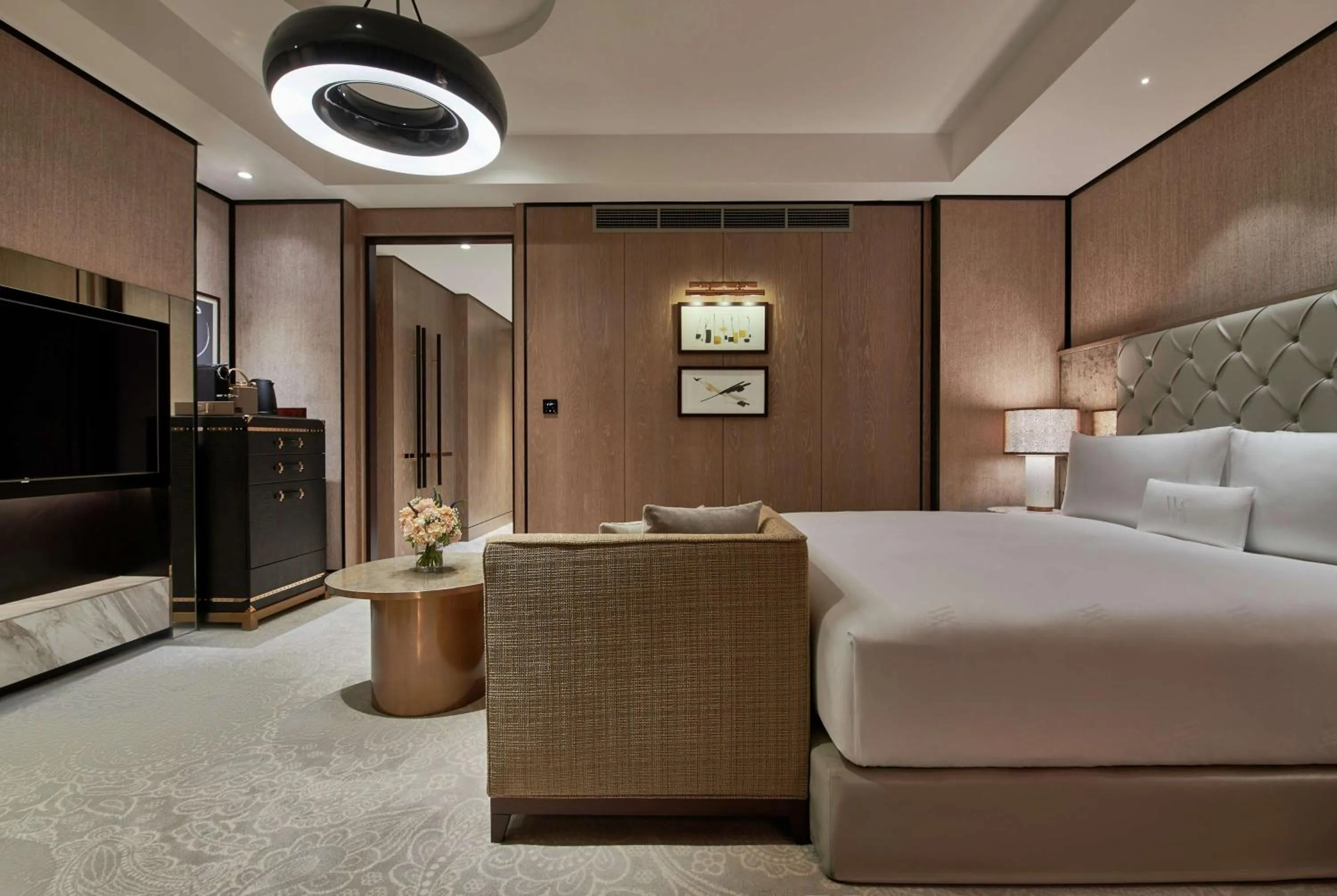 Bed in Waldorf Astoria Dubai International Financial Centre