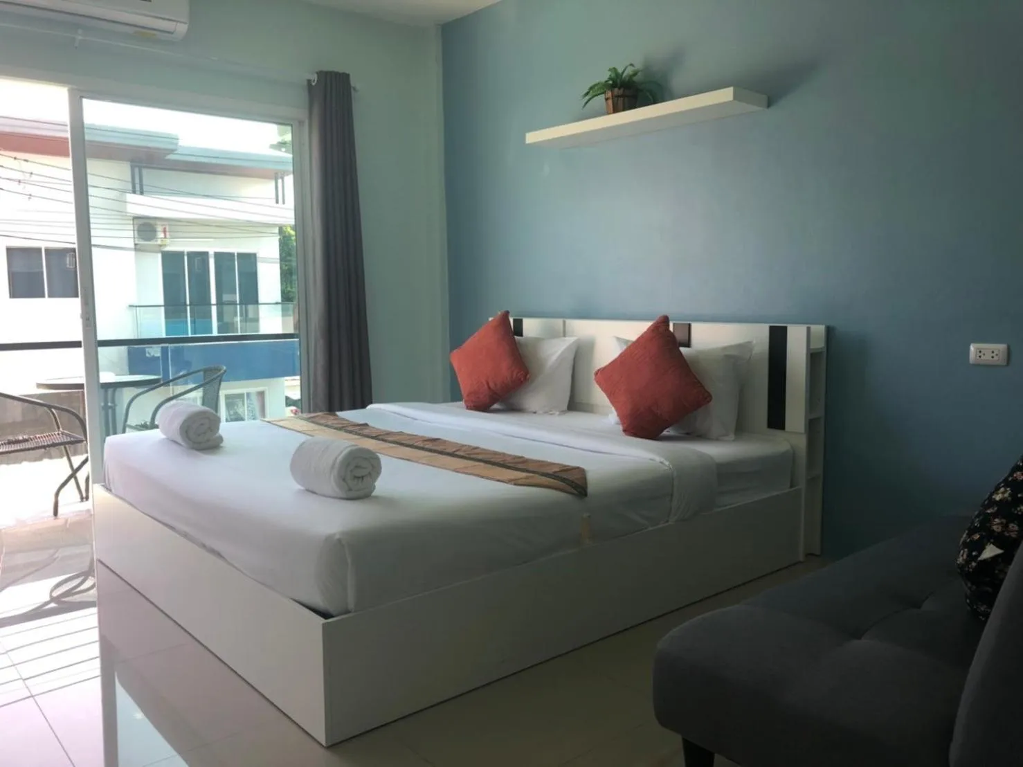 Bed in Khao Oat airport