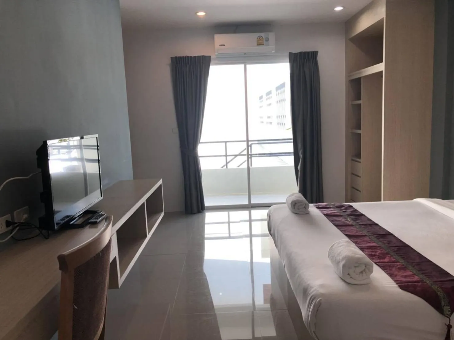 Bed in Khao Oat airport