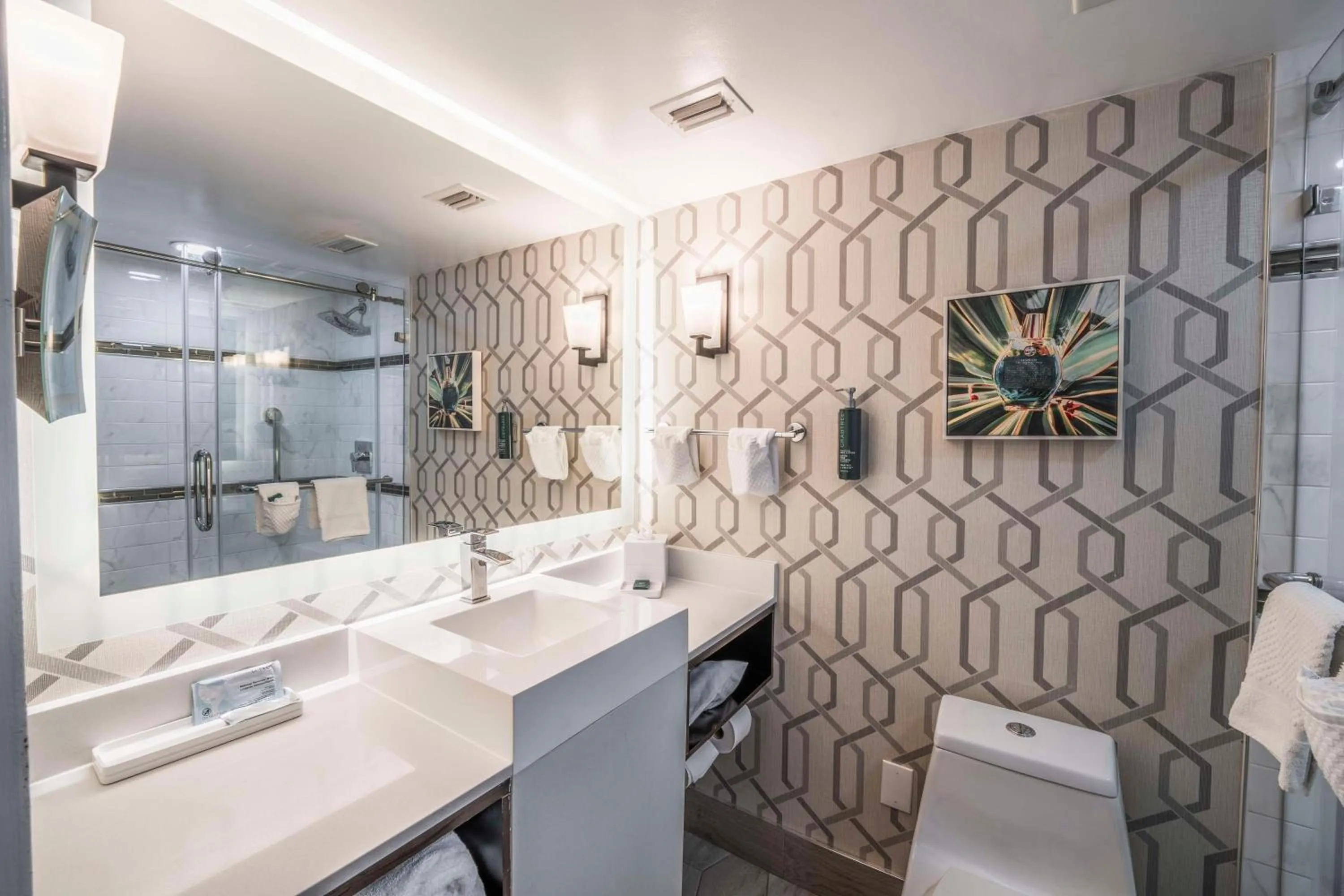 Bathroom in Hilton Saint Augustine Historic Bayfront