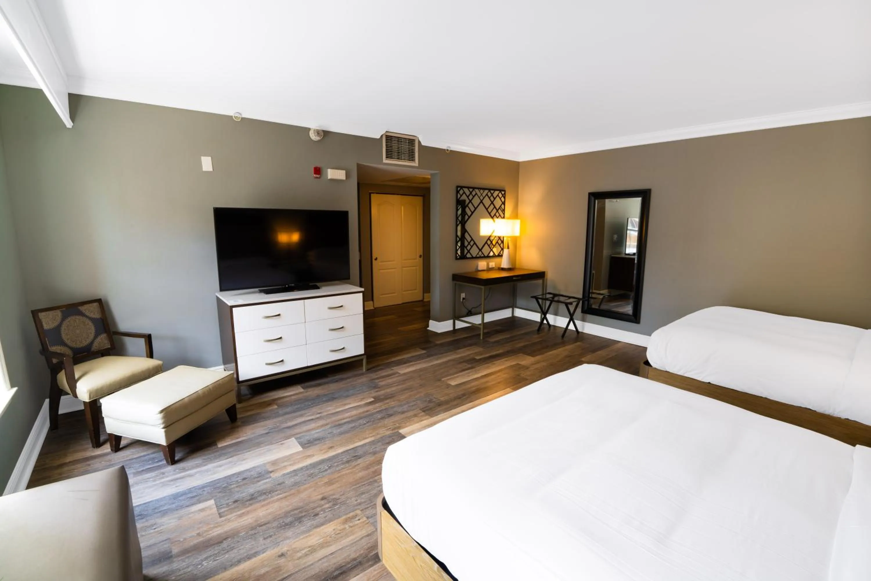 Bed in Hilton Saint Augustine Historic Bayfront