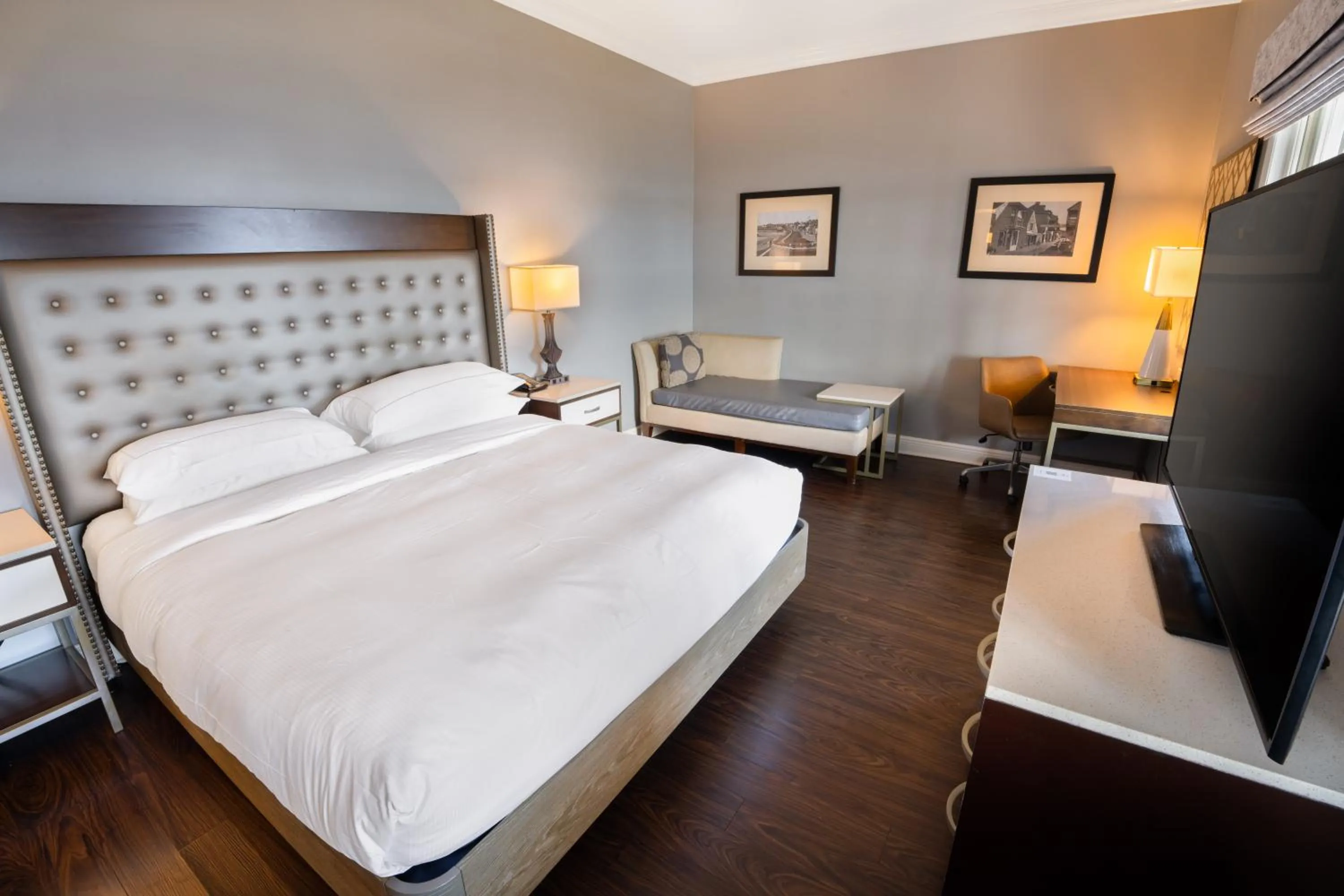 Bed in Hilton Saint Augustine Historic Bayfront