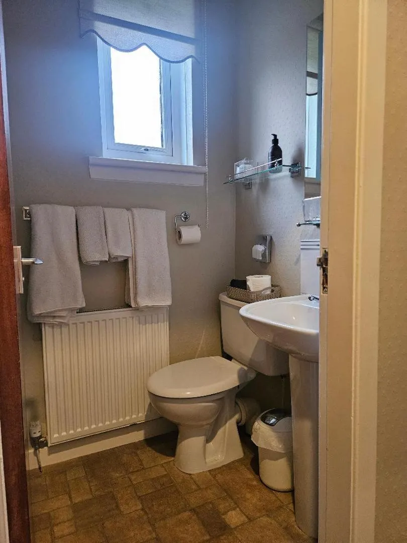 Standard Twin Room with Garden View in Whitecroft B&B