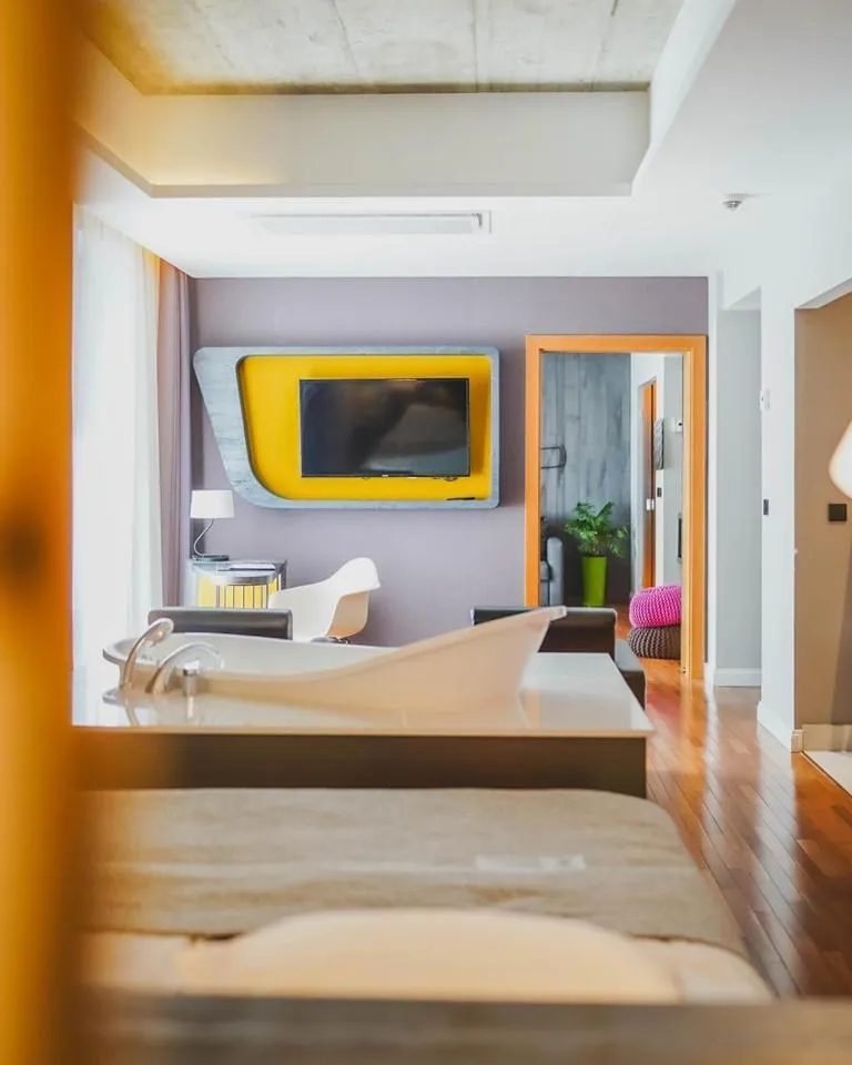 Bed in Hotel Bristol Tradition and Luxury