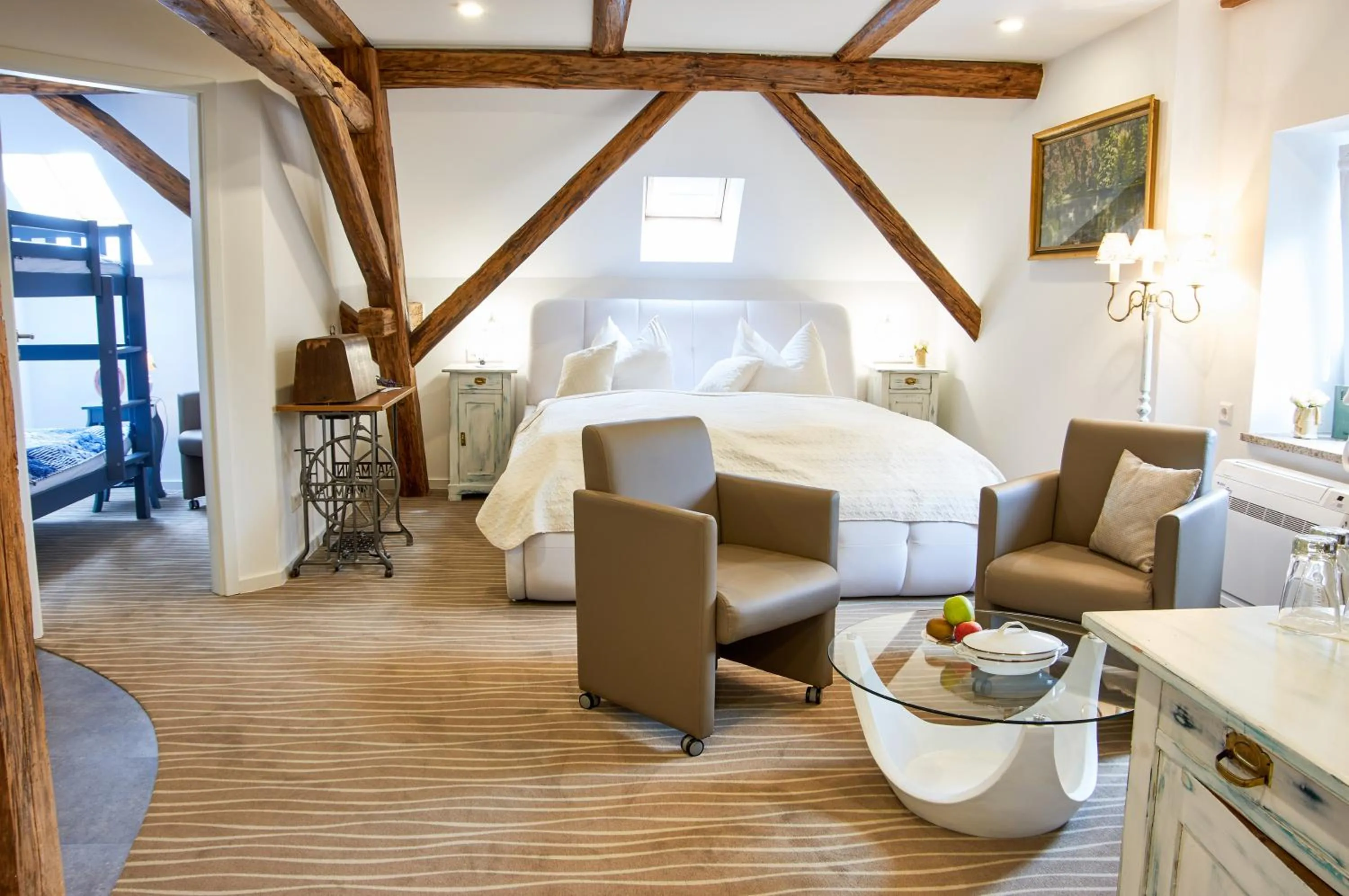 Photo of the whole room, Bed in "Alte Pension" Bautzen