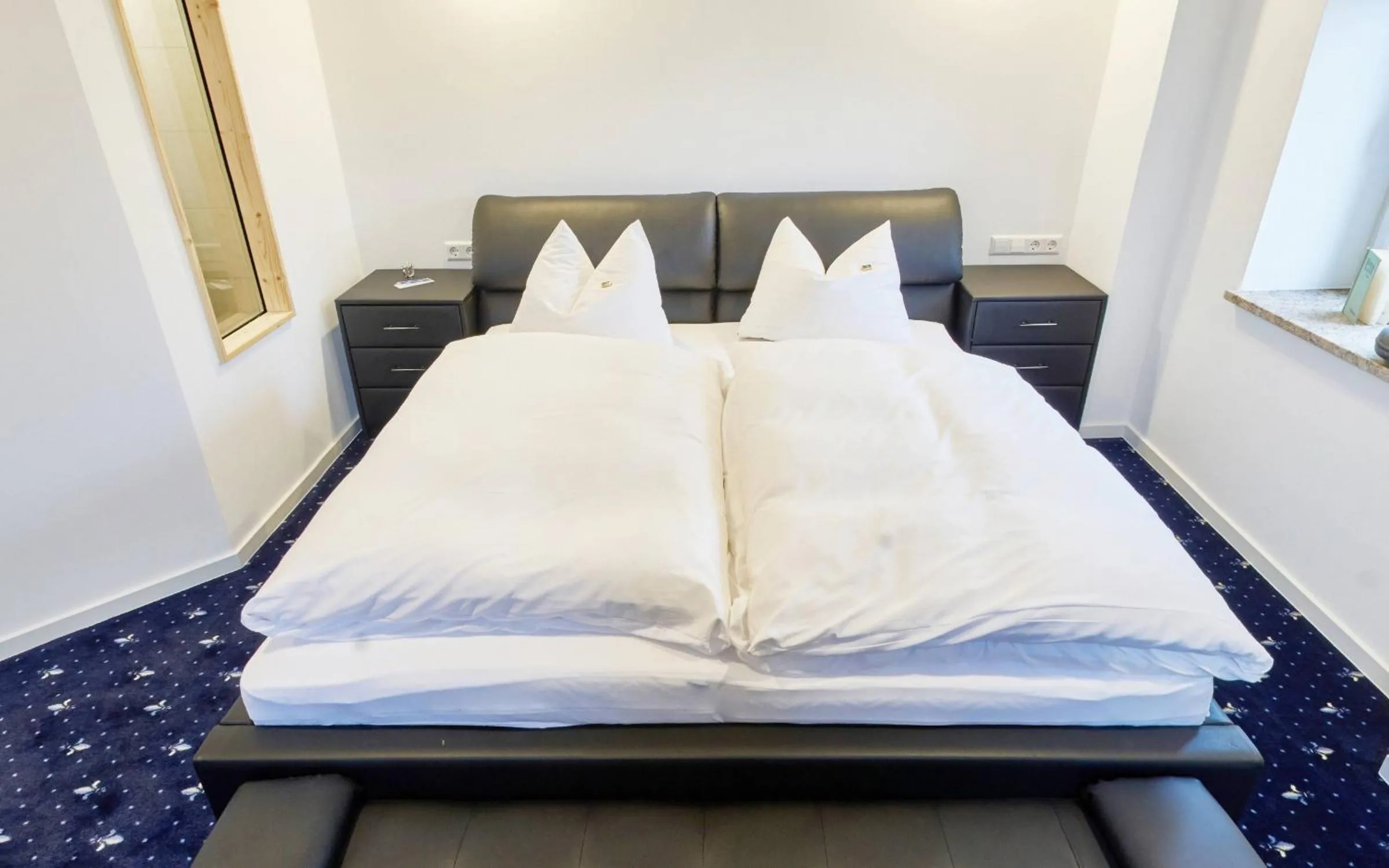 Bedroom, Bed in "Alte Pension" Bautzen