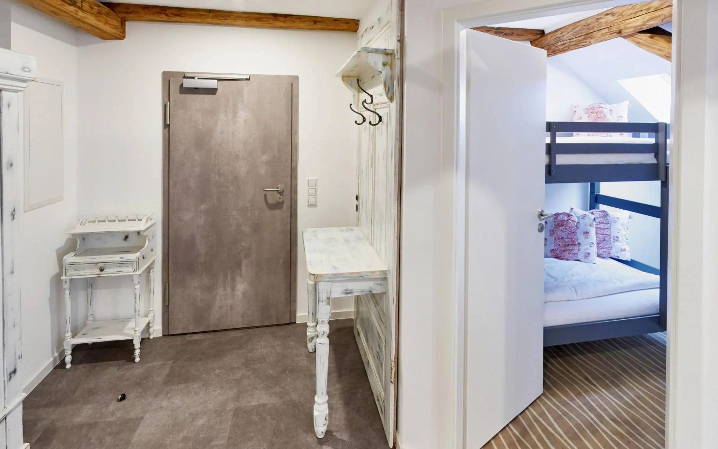 Photo of the whole room, Bed in "Alte Pension" Bautzen