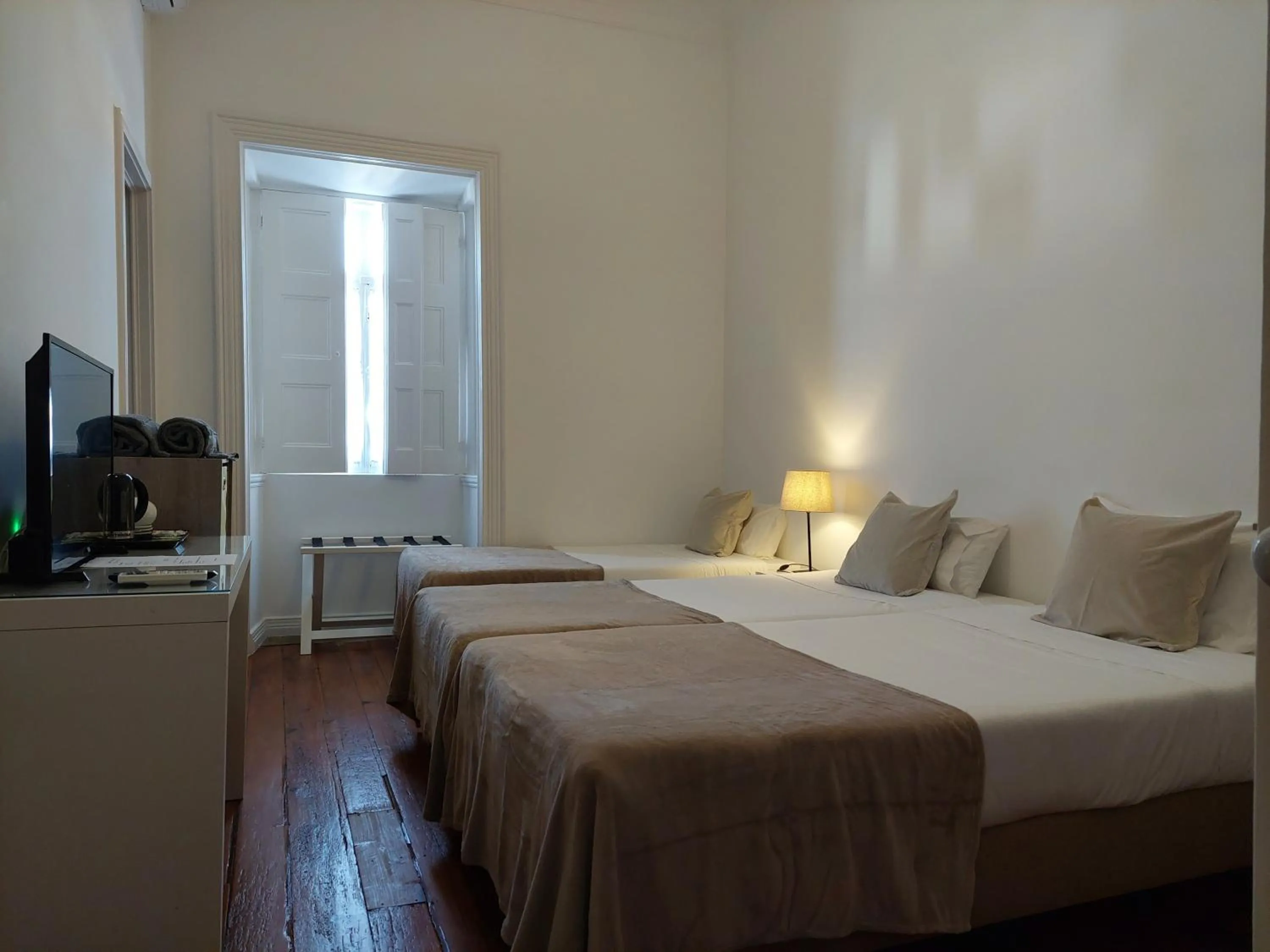 Bed in CC Guest House - "Ao Mercado"