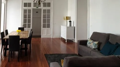 CC Guest House - "Ao Mercado"
