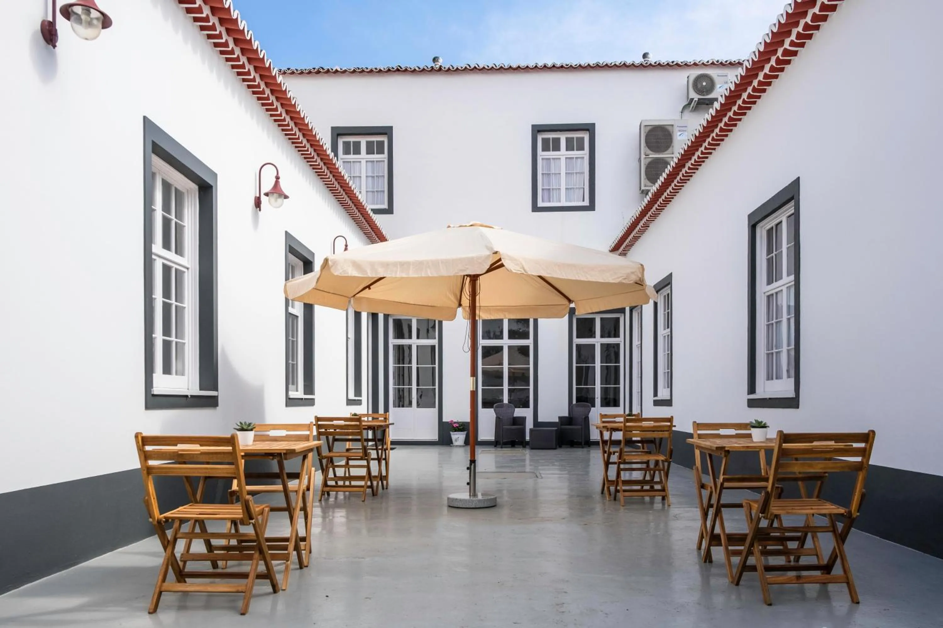 CC Guest House - "Ao Mercado"