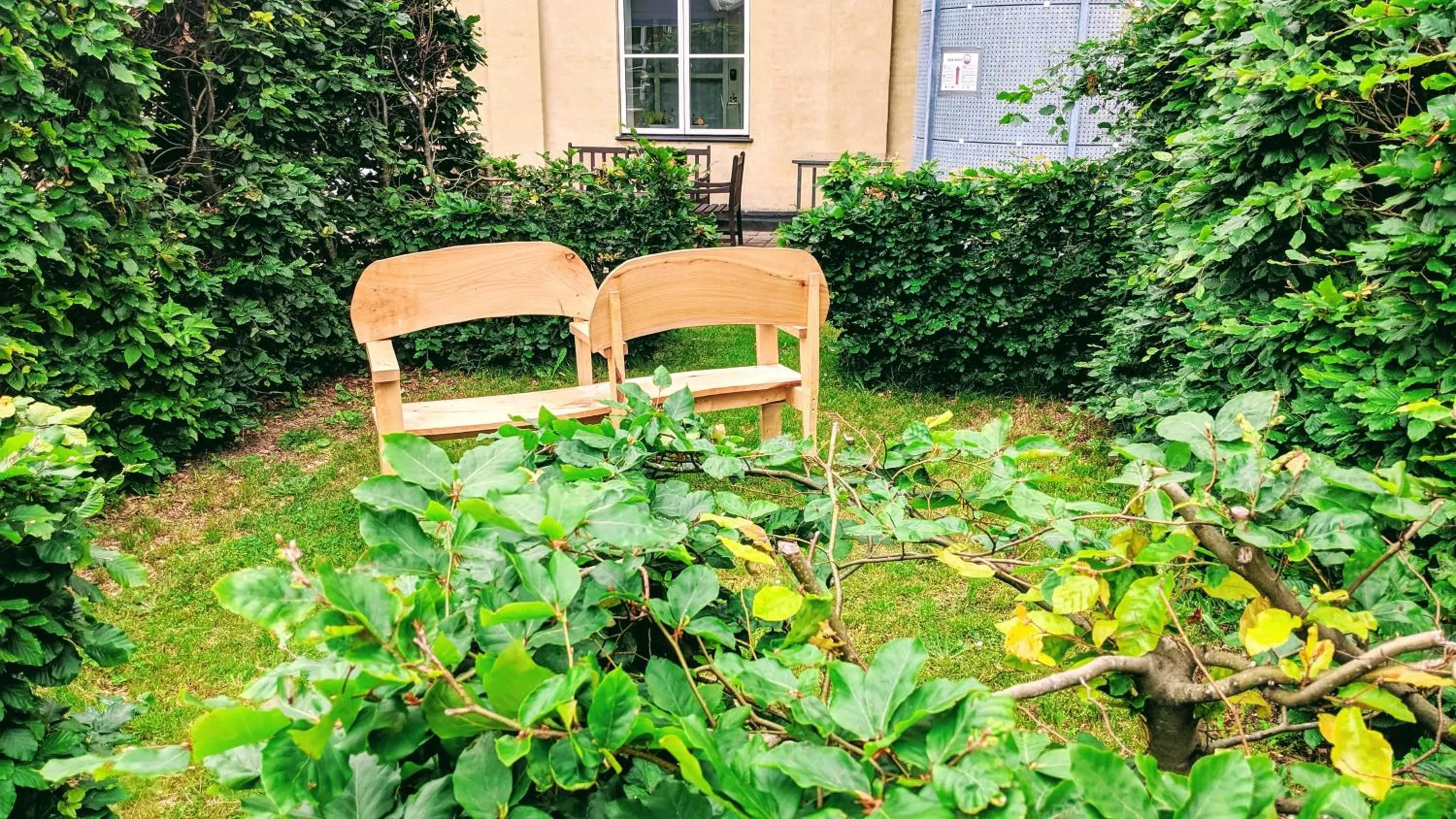 Garden in Nexø Modern Hostel. Private Rooms