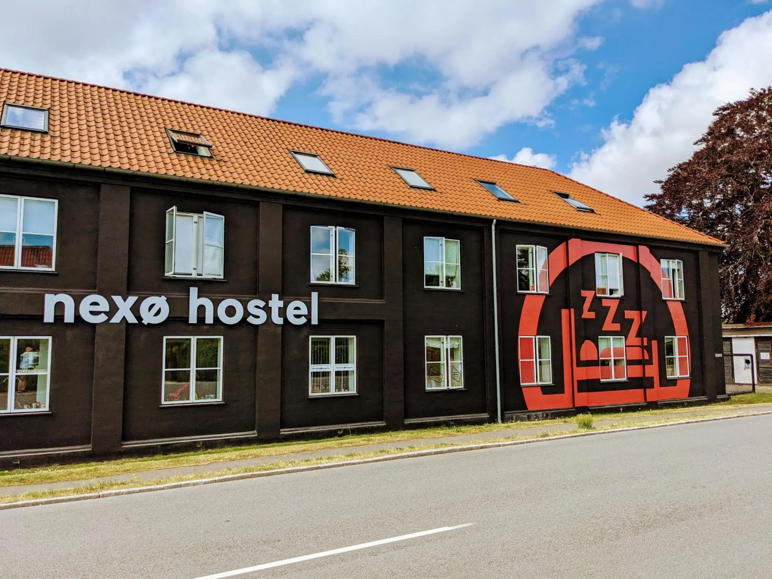 Property building in Nexø Modern Hostel. Private Rooms Property building in Nexø Modern Hostel. Private Rooms
