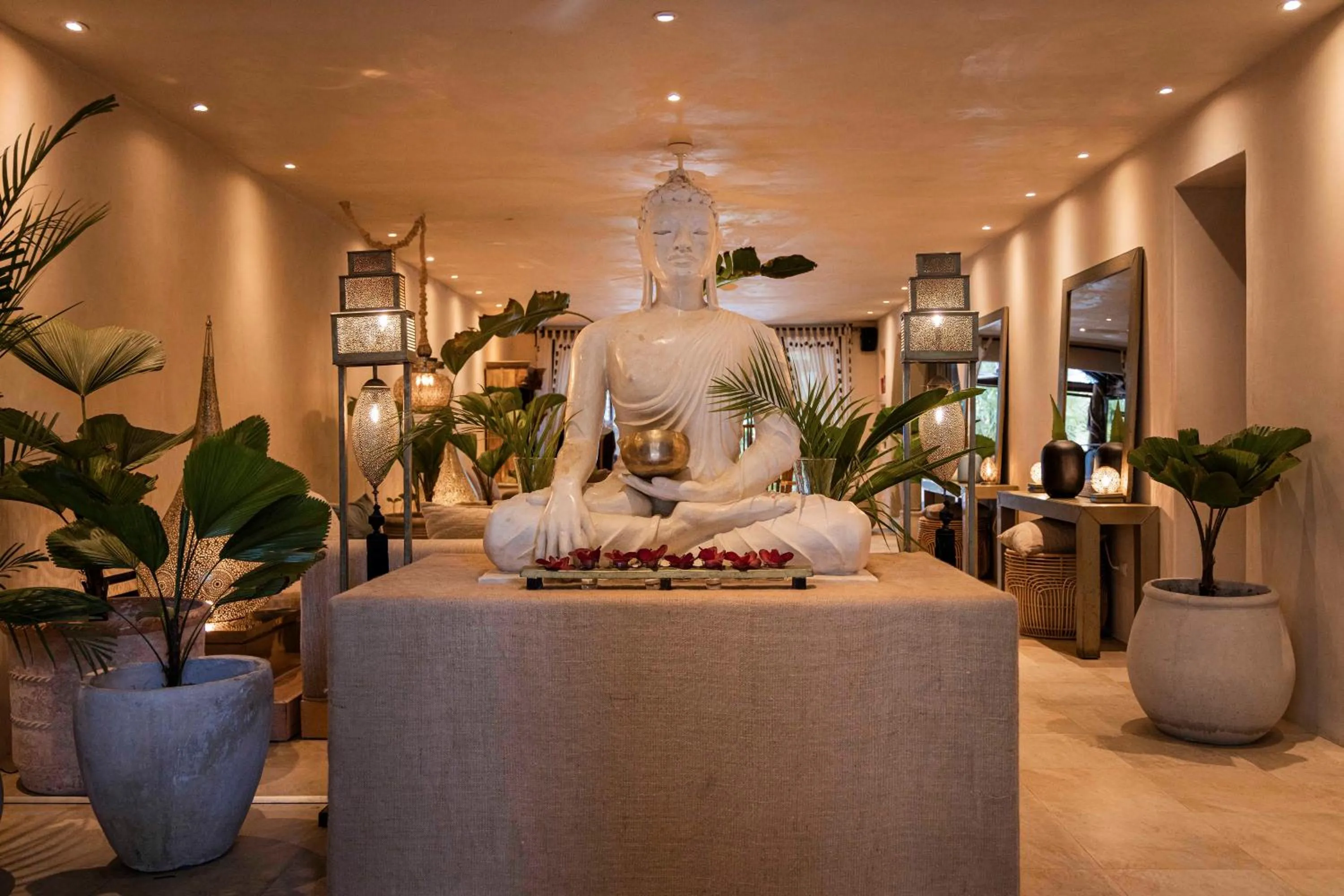 Property building in Jashita Hotel