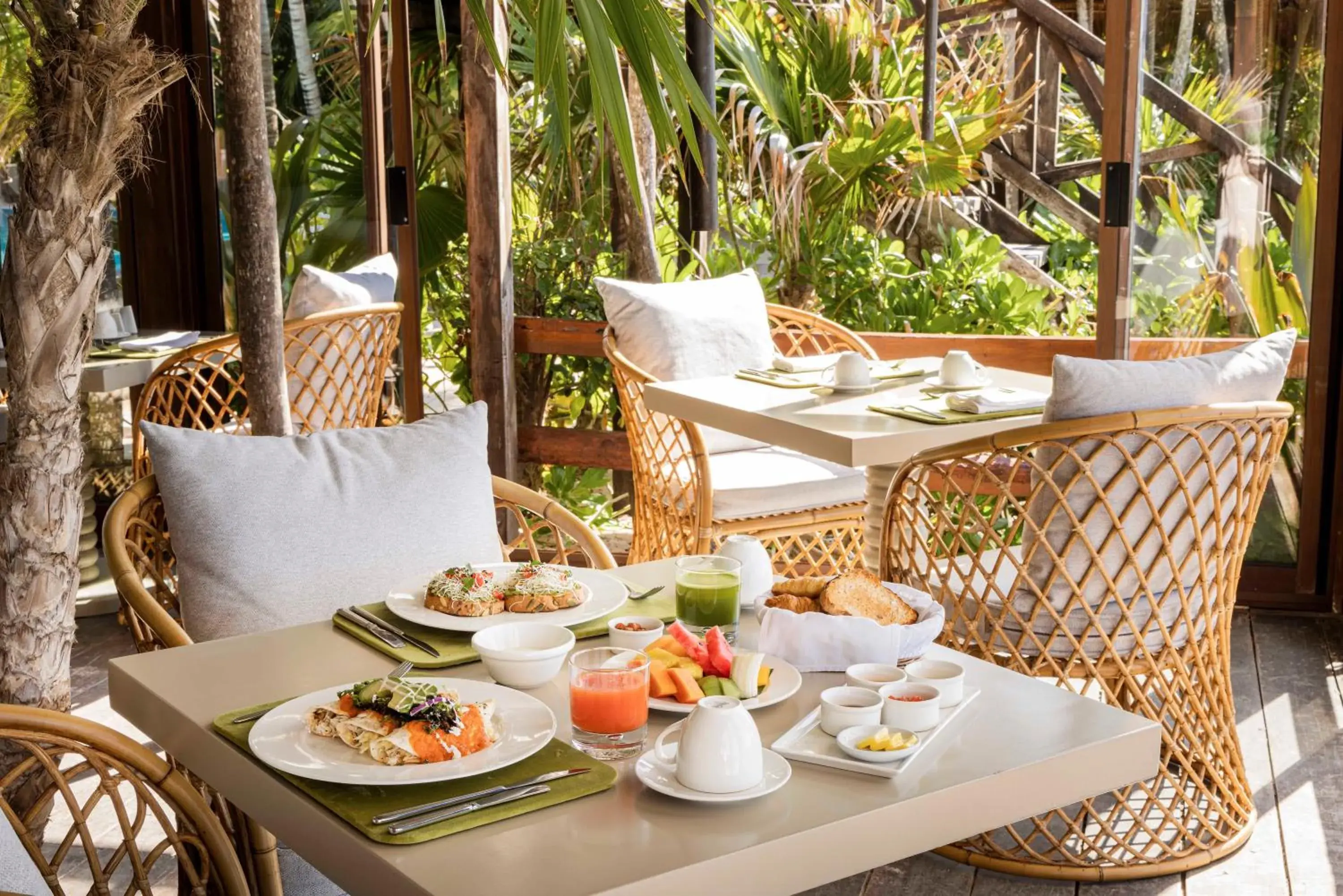 Restaurant/places to eat in Jashita Hotel Restaurant/places to eat in Jashita Hotel