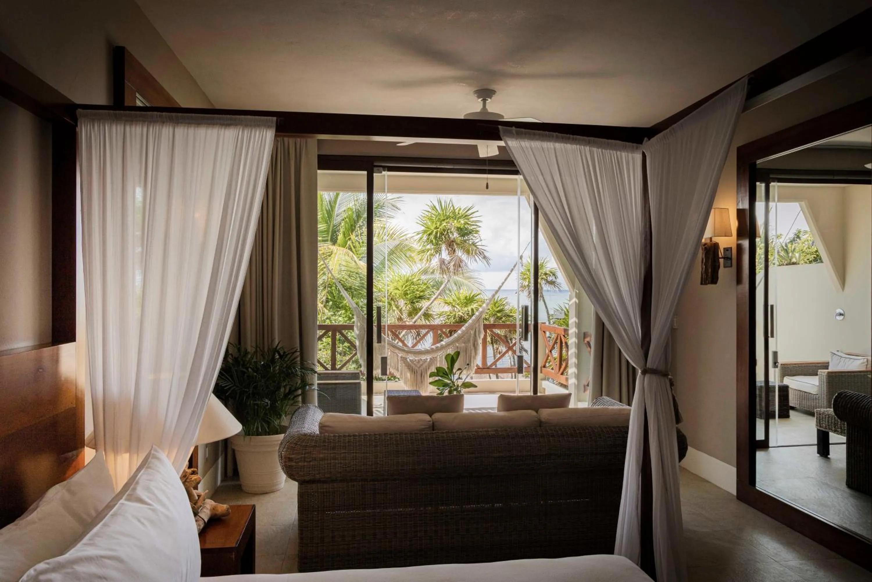 Balcony/Terrace, Bed in Jashita Hotel