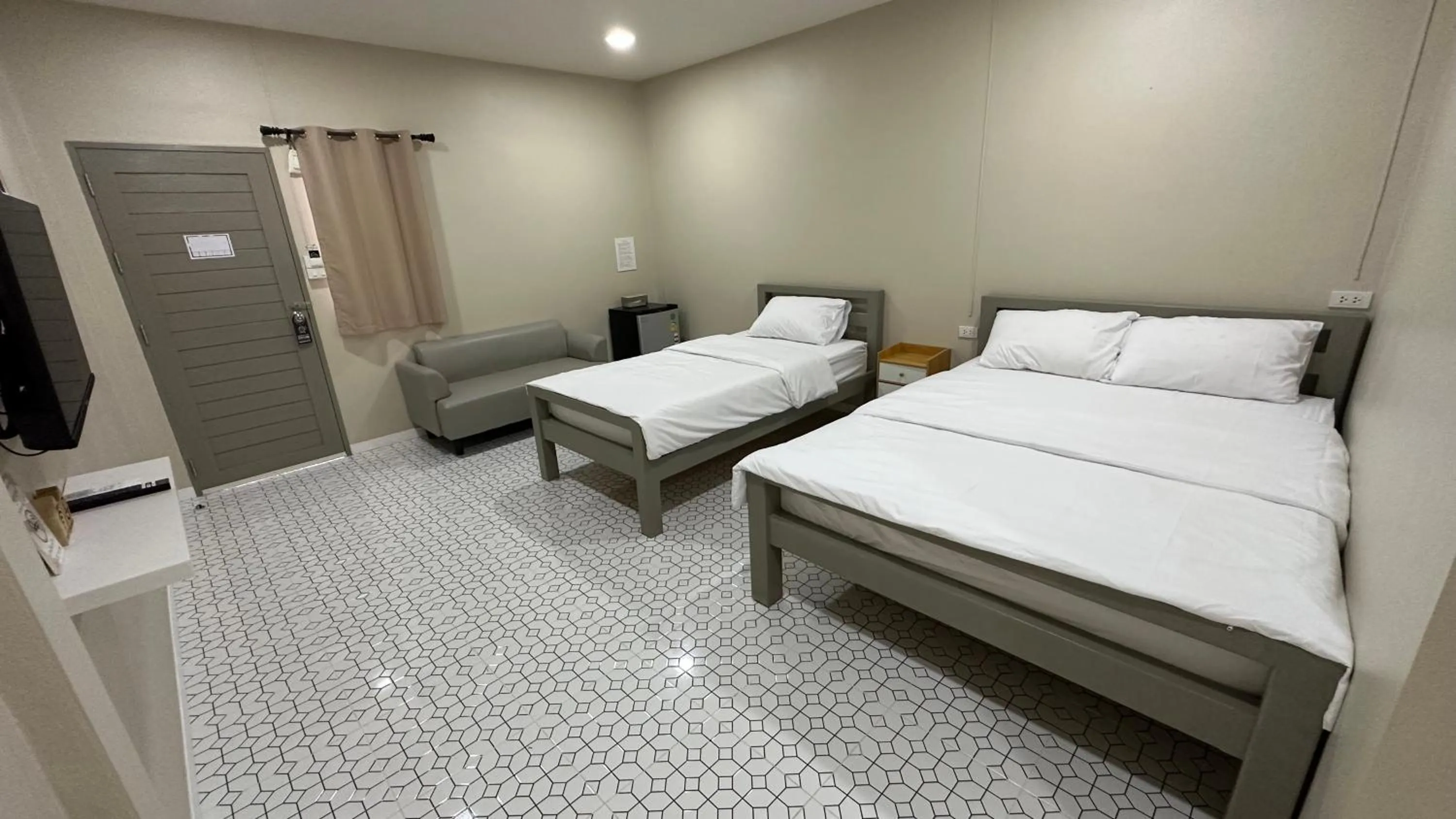 Bed in Juni House Chumphon