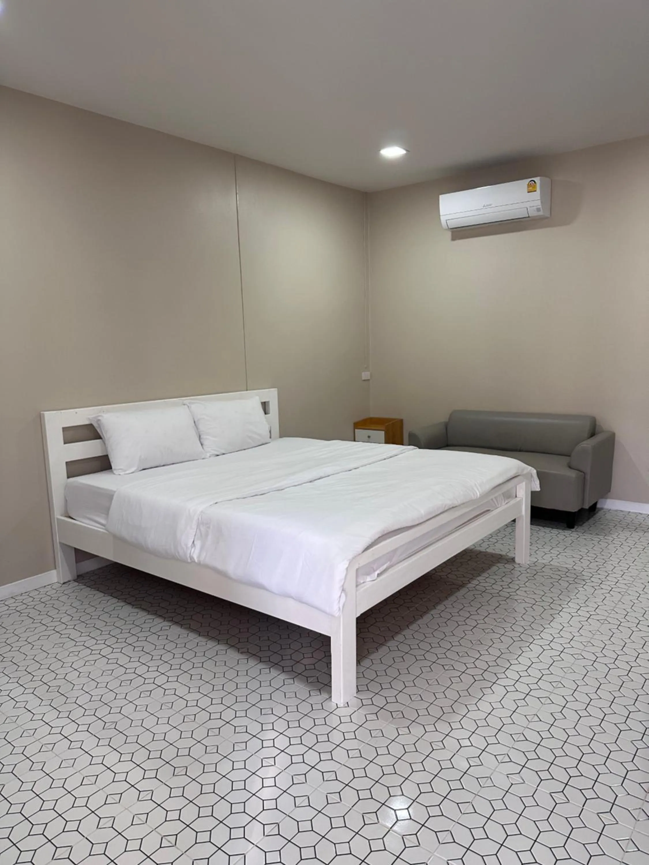 Bed in Juni House Chumphon