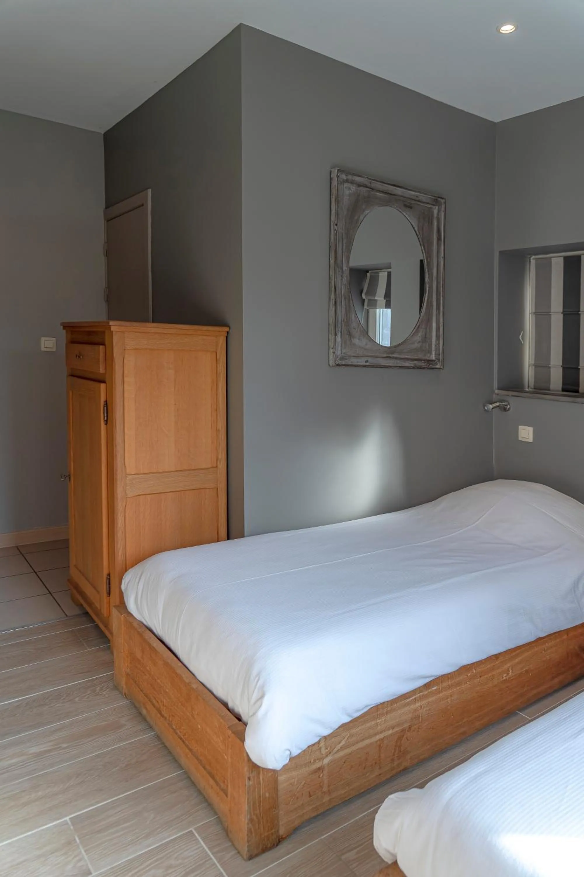 Property building, Bed in Hotel Piano 2 - Mont-St-Guibert - Louvain-la-Neuve