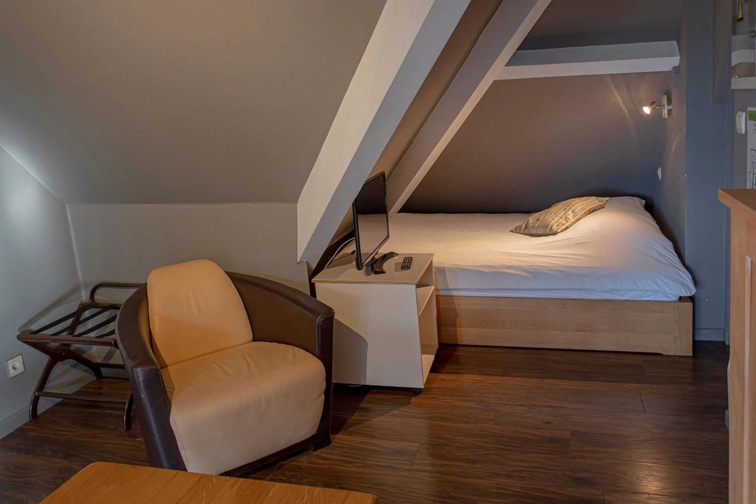 Property building, Bed in Hotel Piano 2 - Mont-St-Guibert - Louvain-la-Neuve