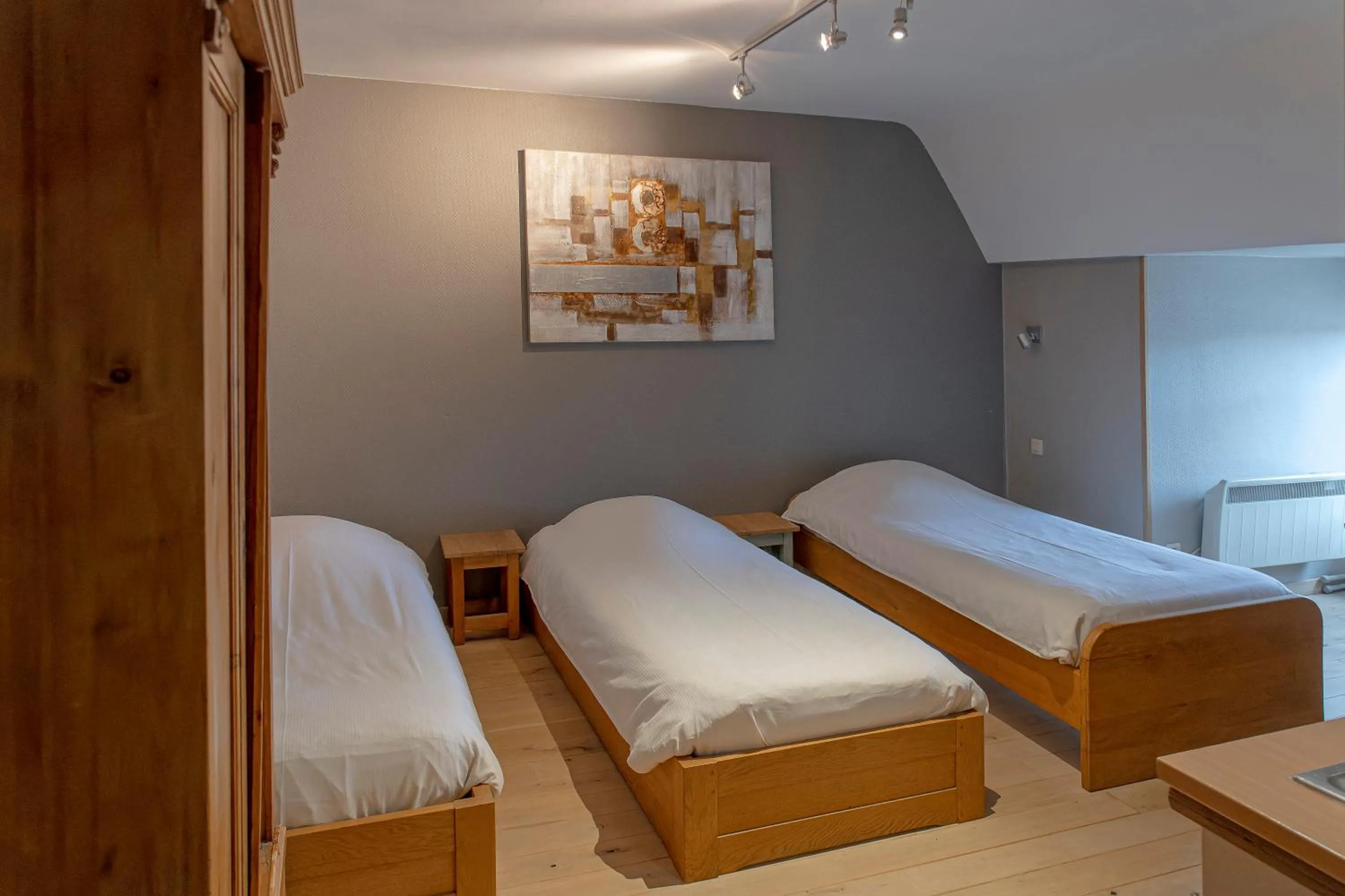 Property building, Bed in Hotel Piano 2 - Mont-St-Guibert - Louvain-la-Neuve