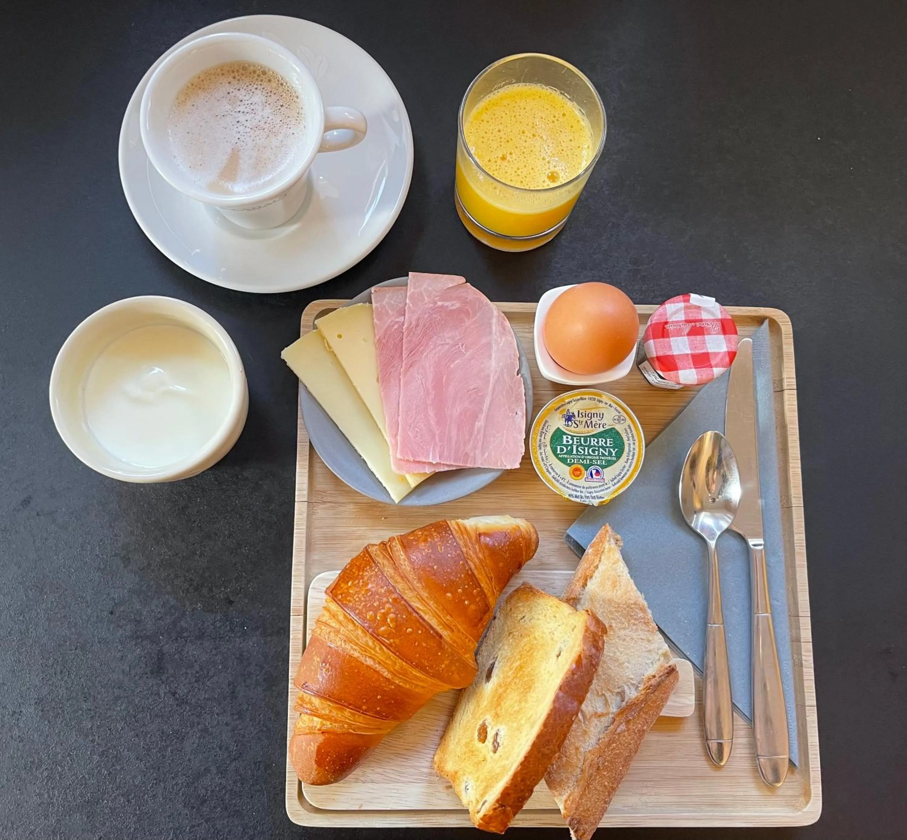 Food in Hotel Piano 2 - Mont-St-Guibert - Louvain-la-Neuve