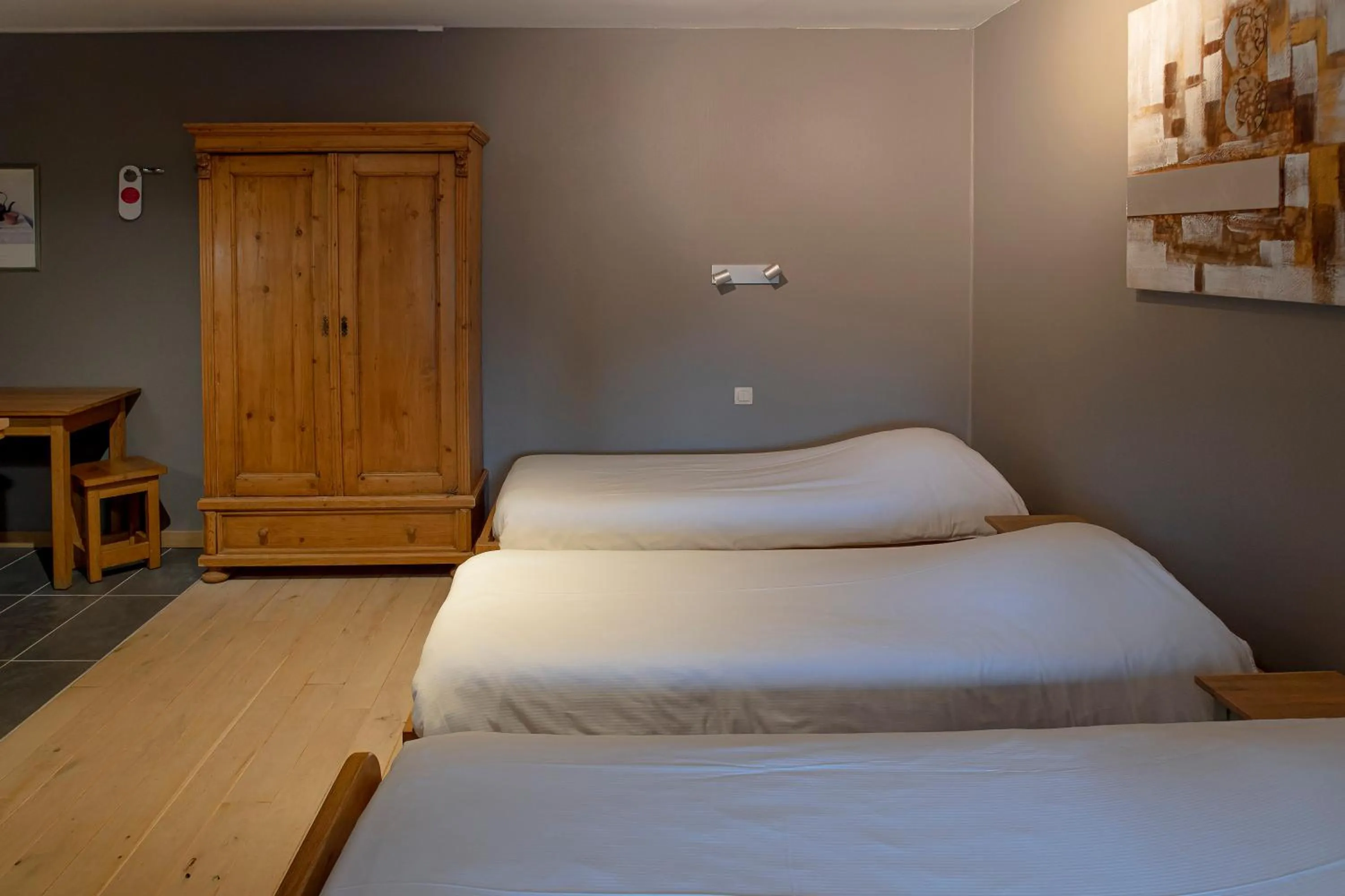 Property building, Bed in Hotel Piano 2 - Mont-St-Guibert - Louvain-la-Neuve