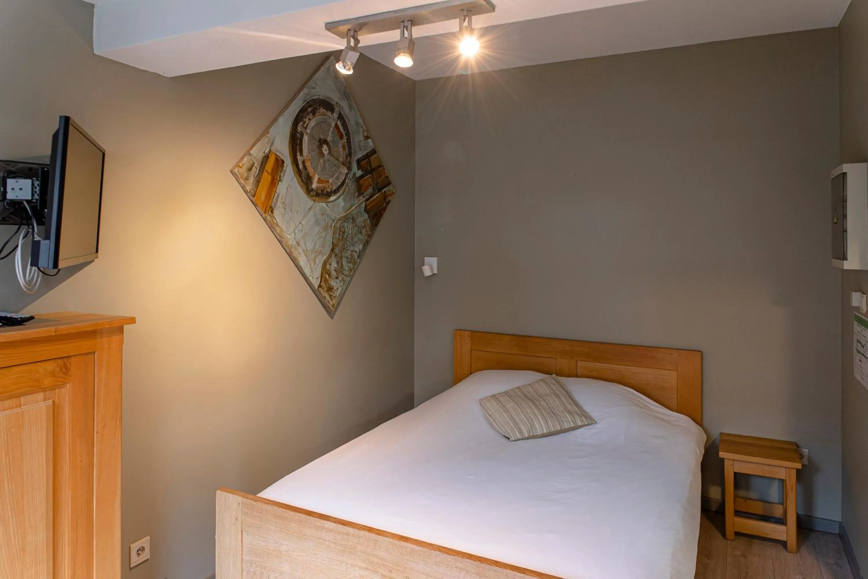 Property building, Bed in Hotel Piano 2 - Mont-St-Guibert - Louvain-la-Neuve