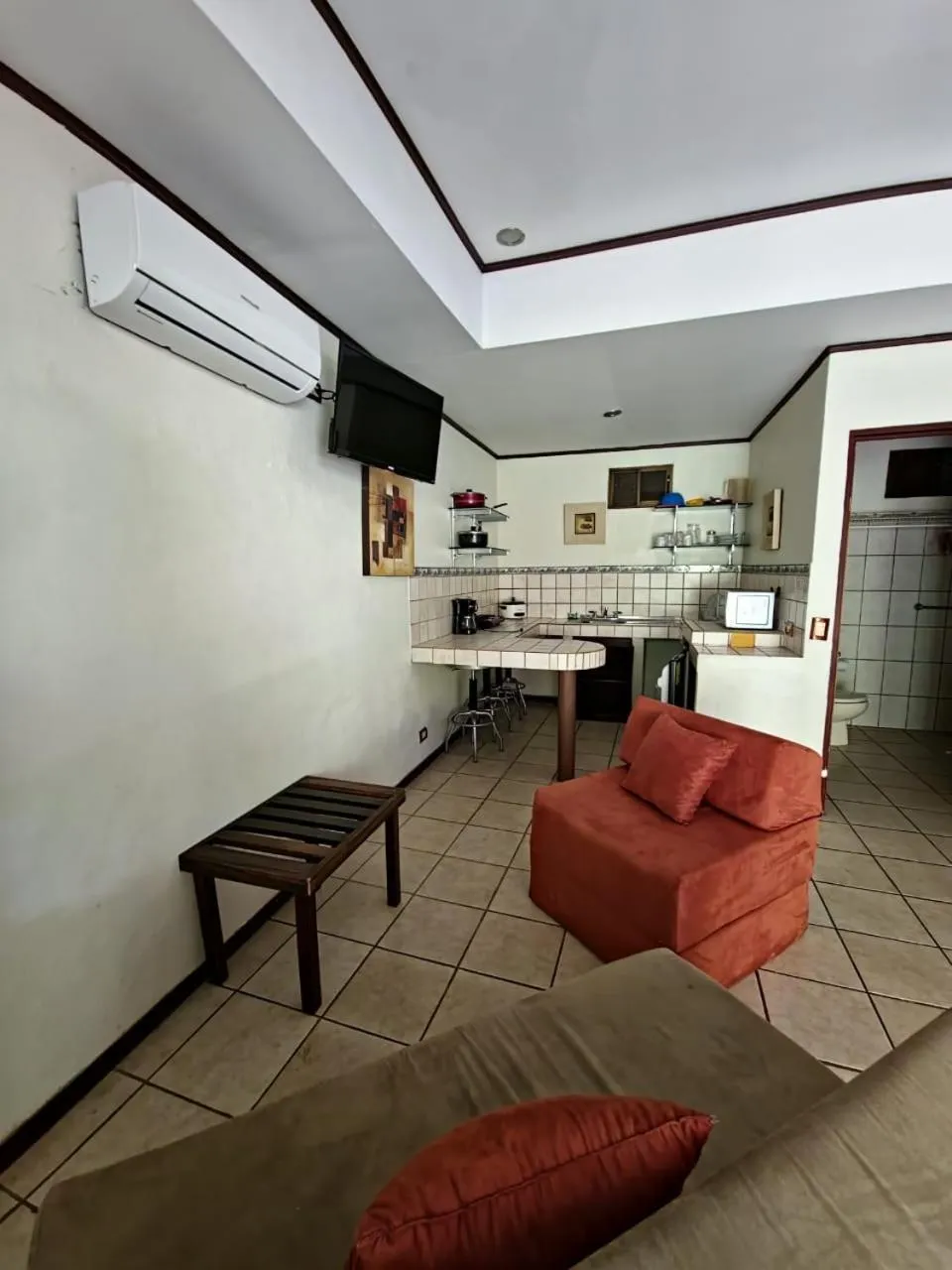 Photo of the whole room in Diuwak