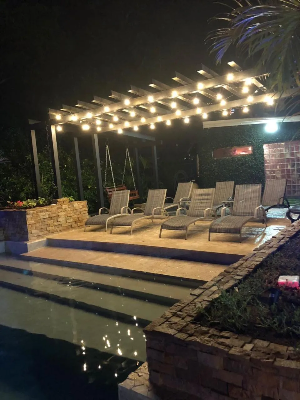 Swimming pool in Diuwak