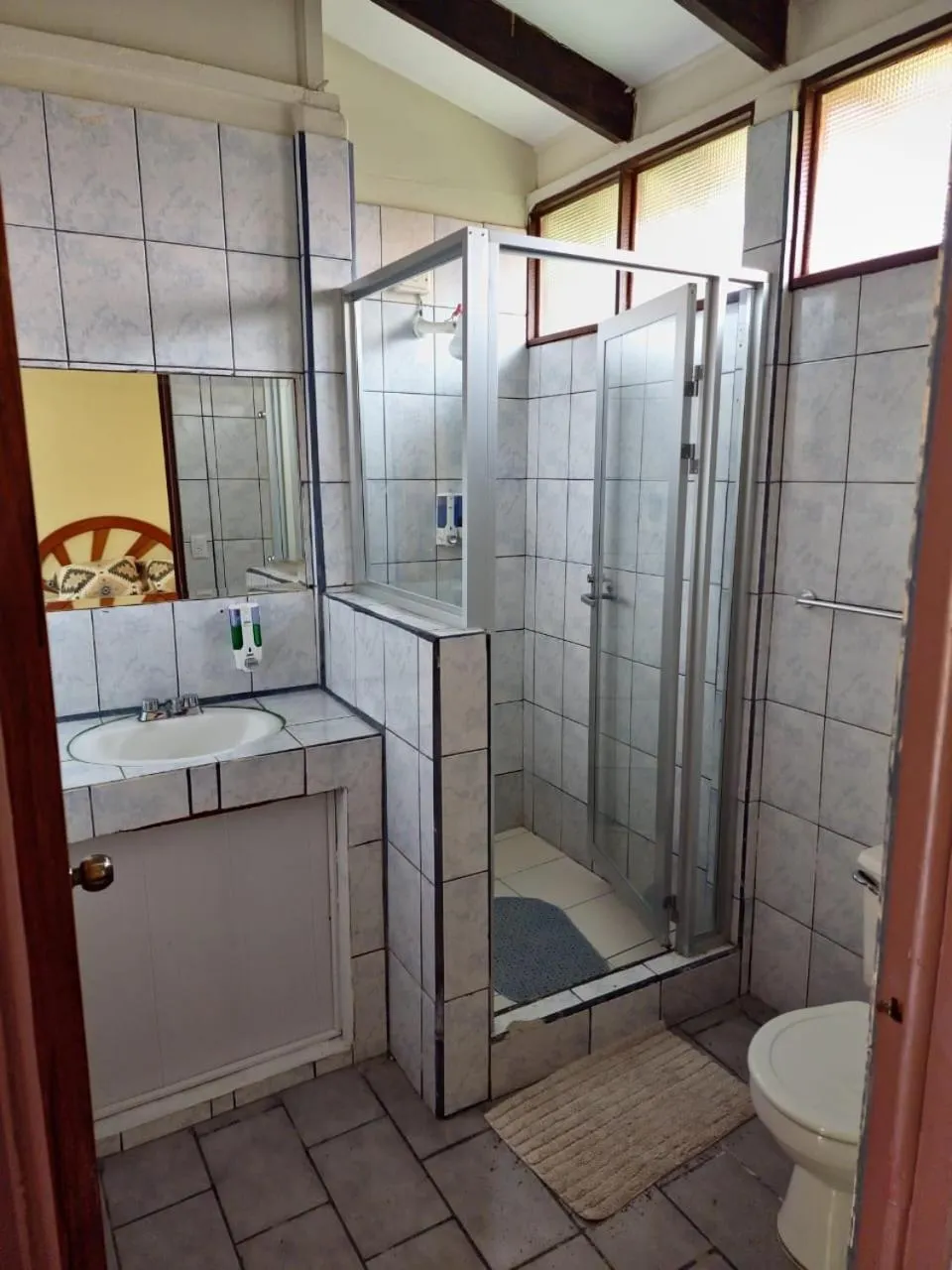 Shower in Diuwak