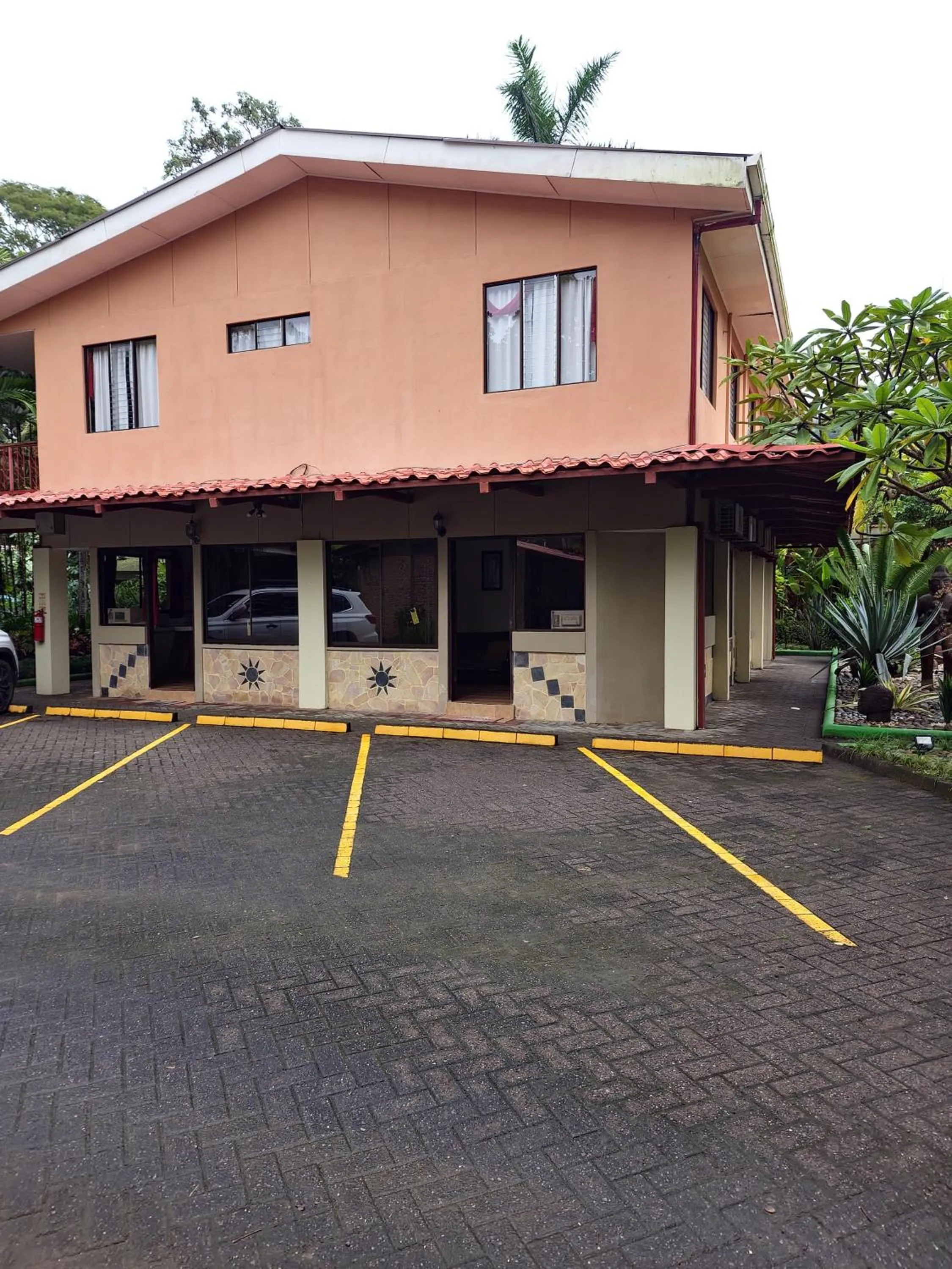 Property building in Diuwak