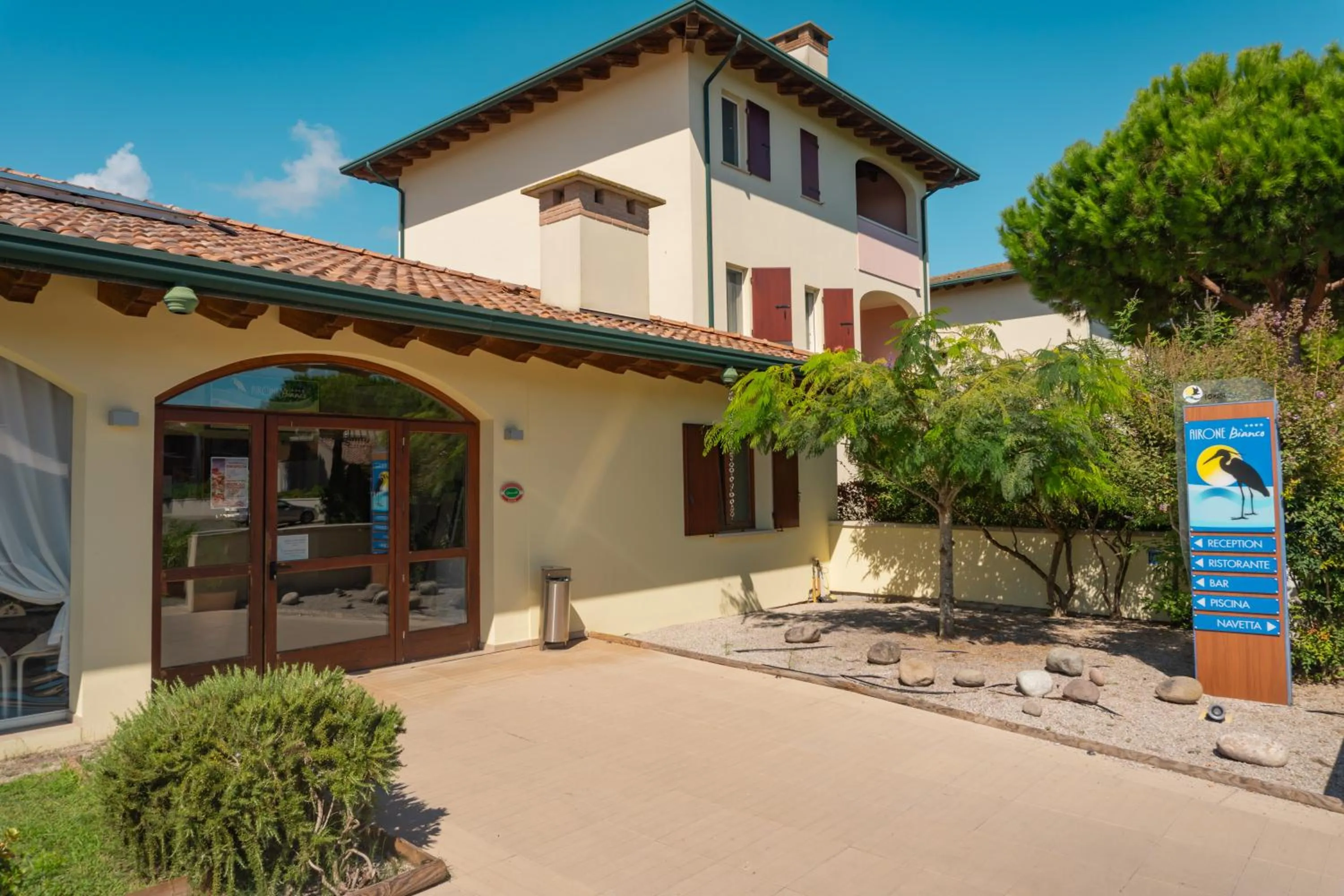 Facade/entrance in Airone Bianco Residence Village