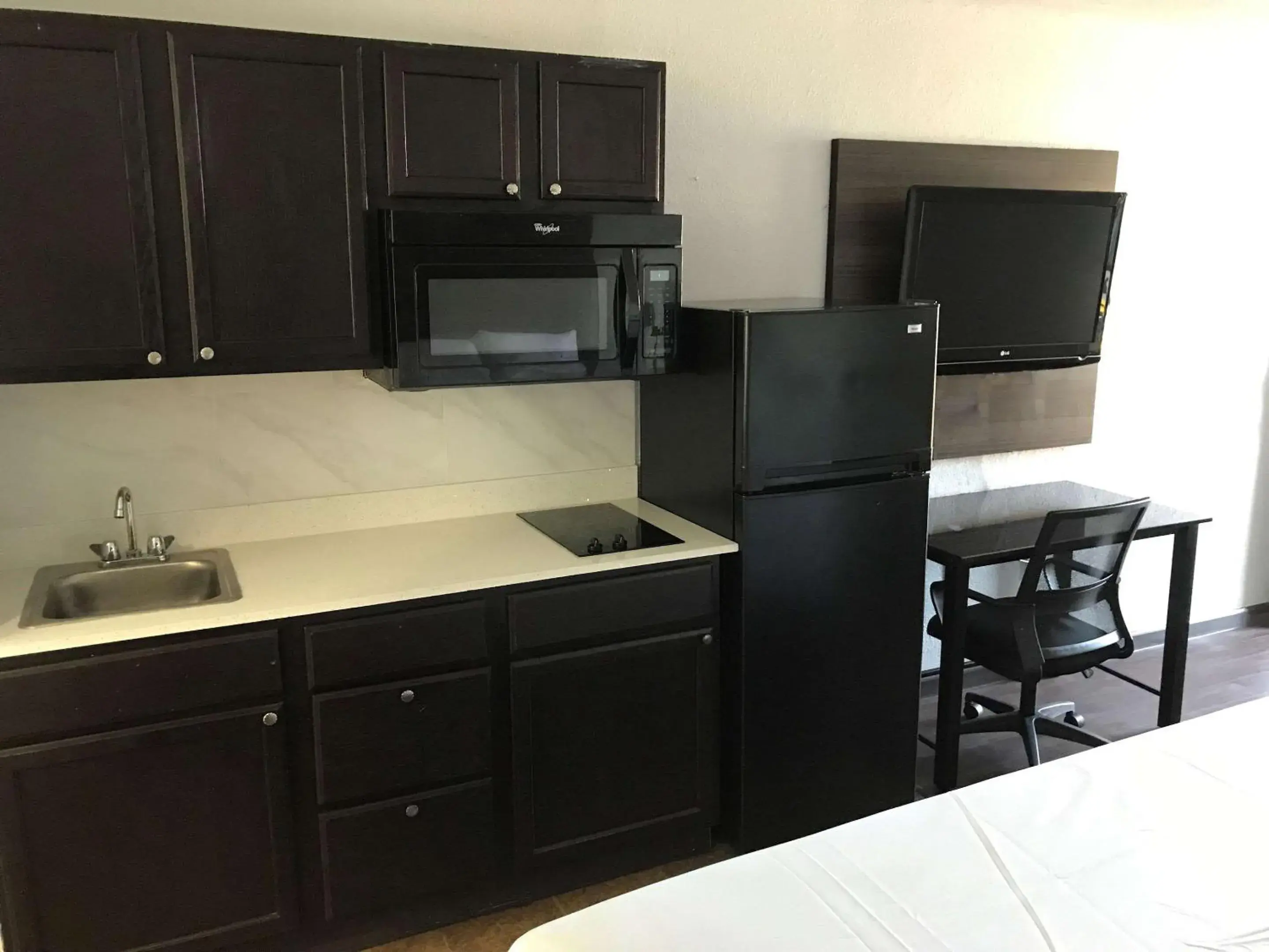 Photo of the whole room in Suburban Studios North Charleston I-526 Photo of the whole room in Suburban Studios North Charleston I-526