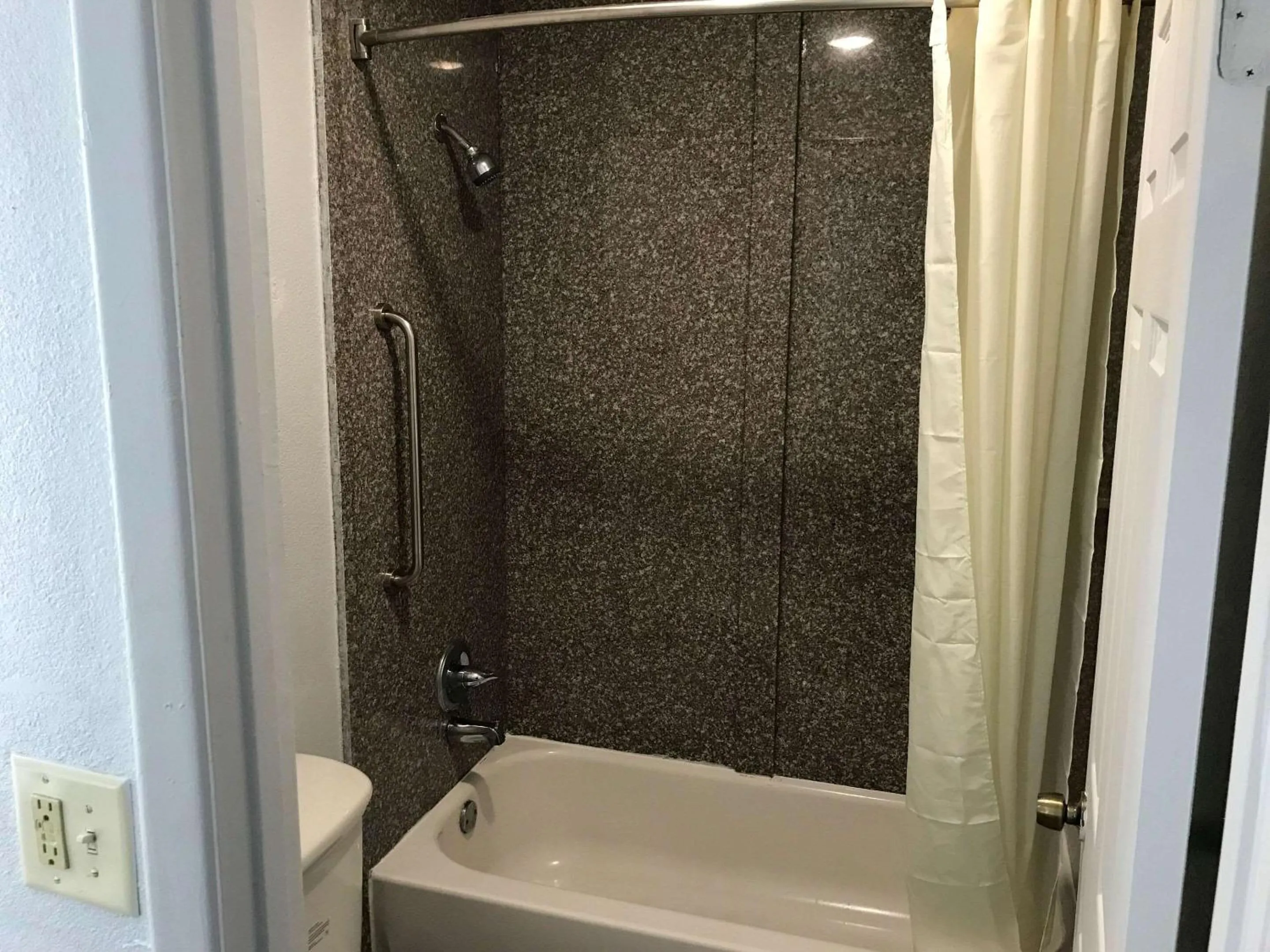 Bedroom in Suburban Studios North Charleston I-526