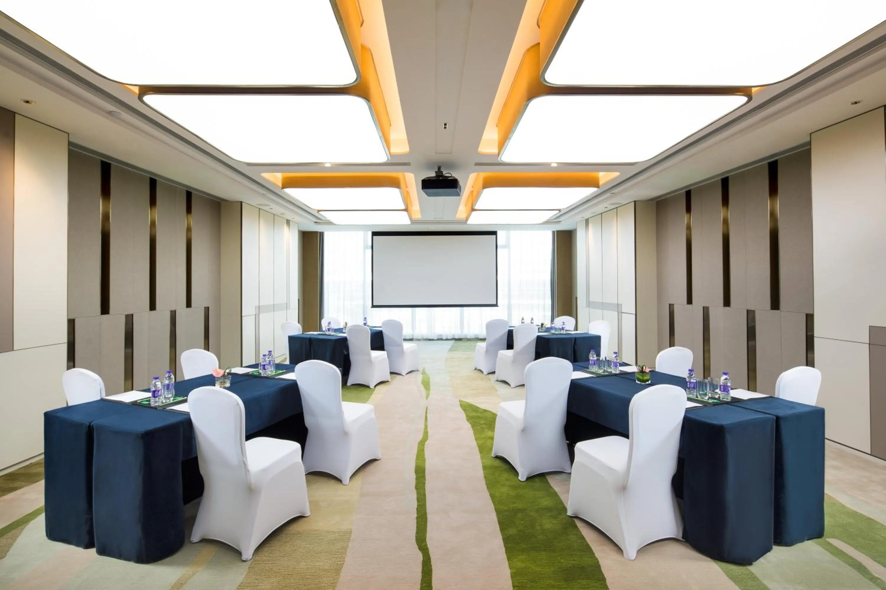 Meeting/conference room in Holiday Inn Zhengzhou Riverside