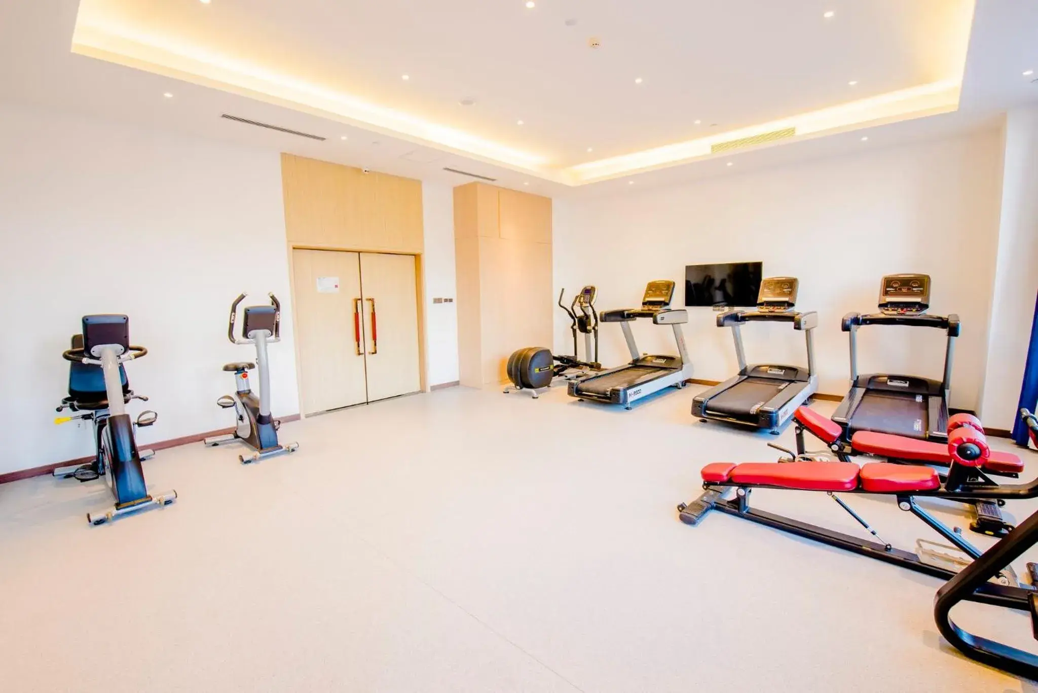 Fitness centre/facilities in Holiday Inn Express Yinchuan Downtown by IHG Fitness centre/facilities in Holiday Inn Express Yinchuan Downtown by IHG