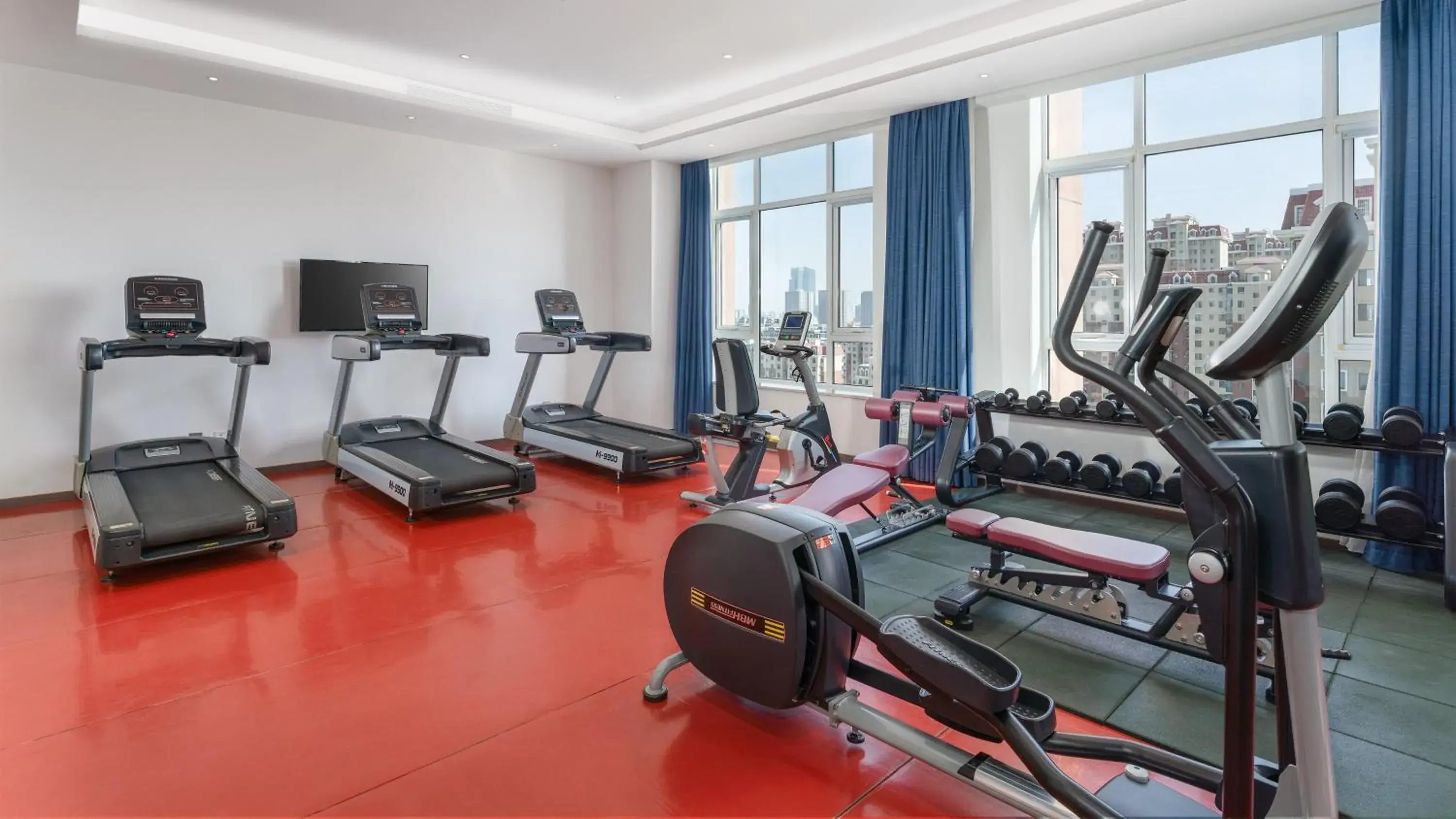 Fitness centre/facilities in Holiday Inn Express Yinchuan Downtown by IHG Fitness centre/facilities in Holiday Inn Express Yinchuan Downtown by IHG