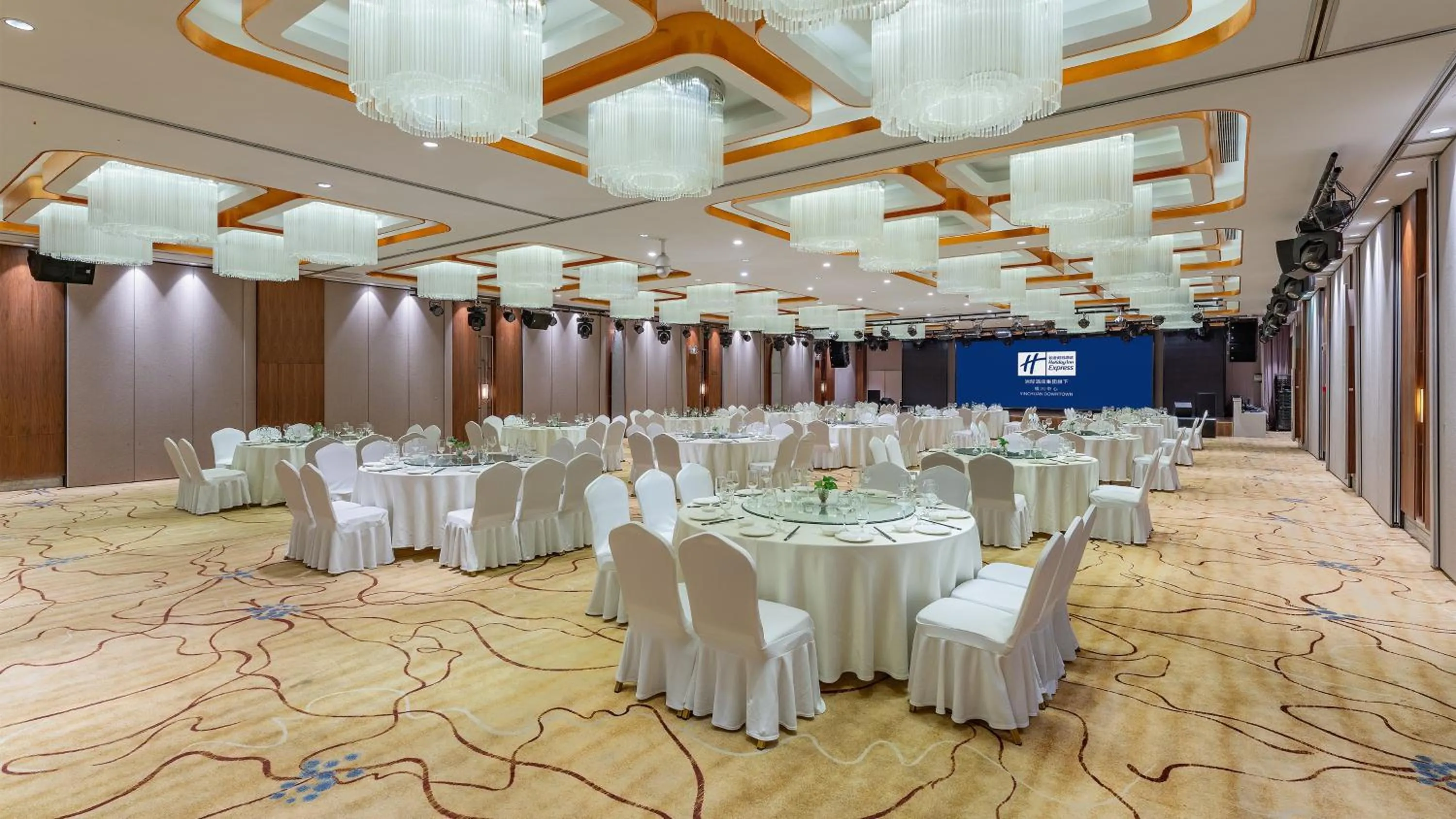 Banquet/Function facilities in Holiday Inn Express Yinchuan Downtown by IHG