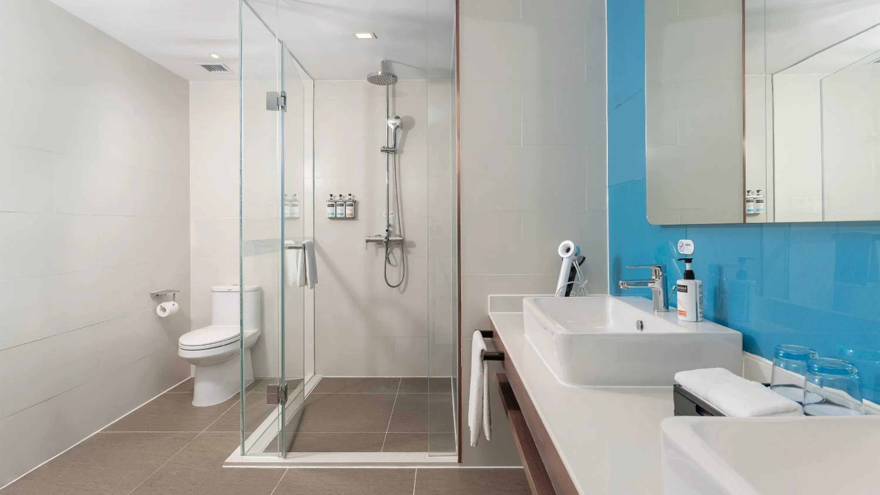 Photo of the whole room in Holiday Inn Express Yinchuan Downtown by IHG